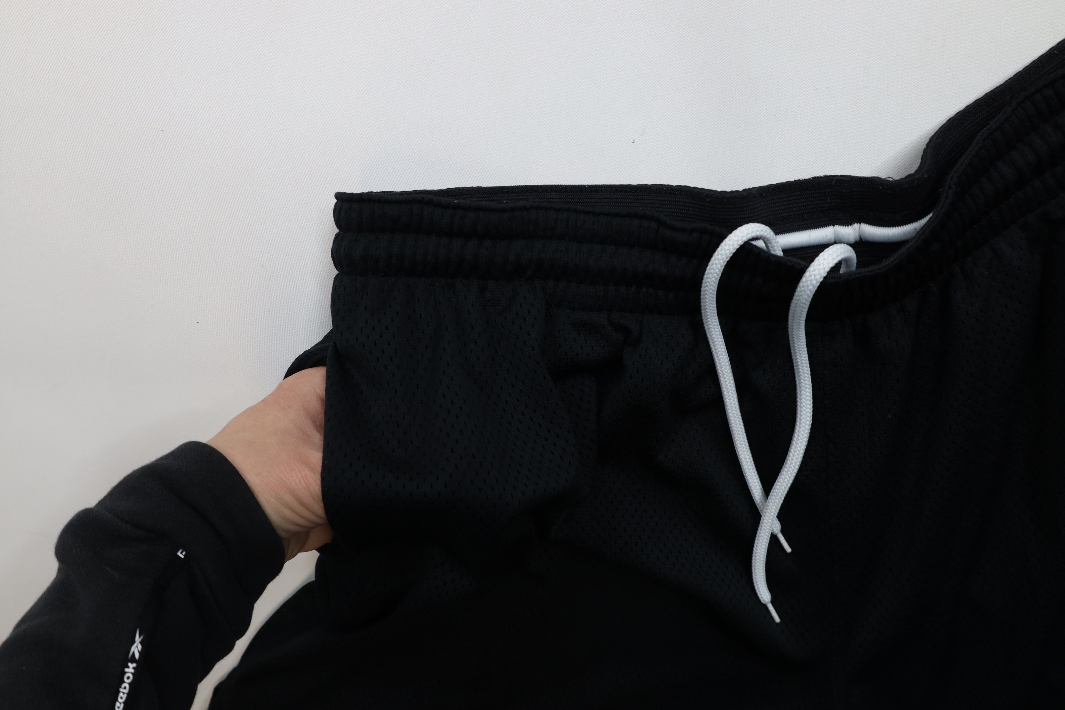 Nike × Vintage Nike Oversized Travis Scott Mini Swoosh Fly Mesh Shorts Size 34" / US 12 / IT 48 - 7 Thumbnail
