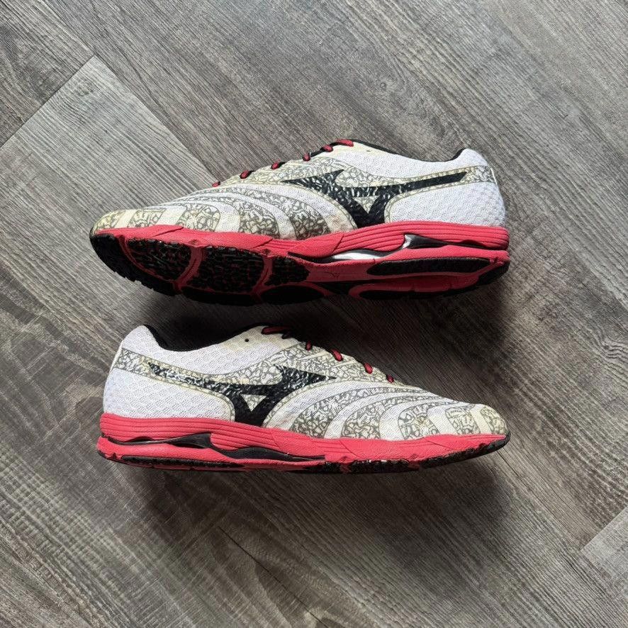Mizuno MIZUNO • Wave Sayonara 2 (12.5M) Size US 12.5 / EU 45-46 - 3 Thumbnail