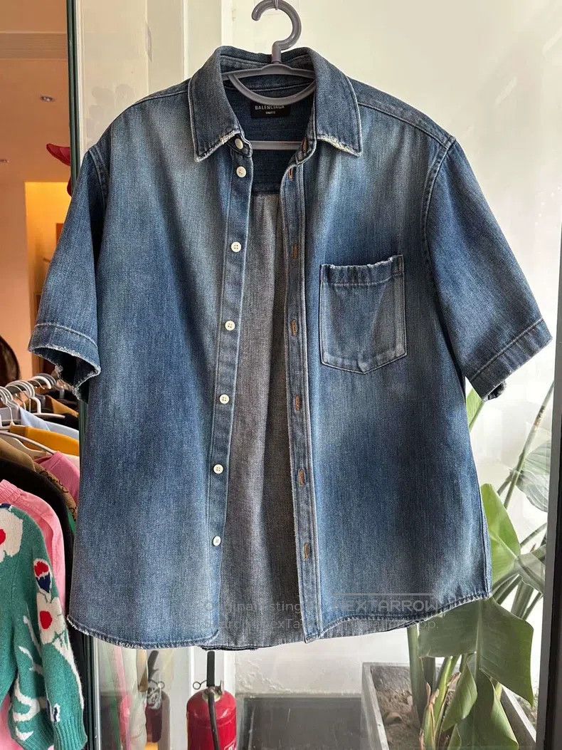 Balenciaga Balenciaga Pocket Logo Embroidered Deep Blue Denim Short S Size US S / EU 44-46 / 1 - 1 Thumbnail
