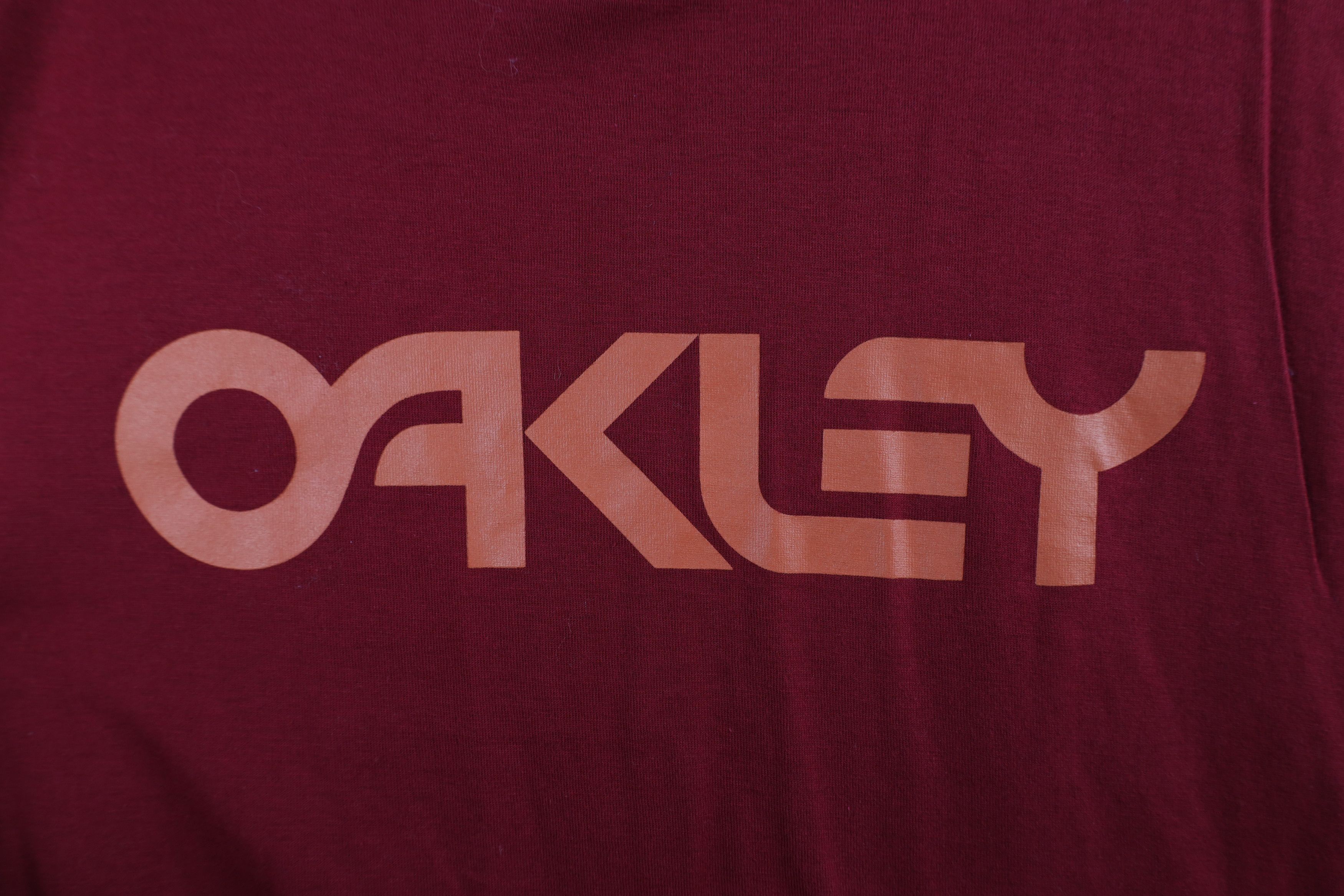 Oakley × Vintage Deadstock Vintage Y2K Oakley Spell Out Short Sleeve T-Shirt Size US XL / EU 56 / 4 - 4 Thumbnail