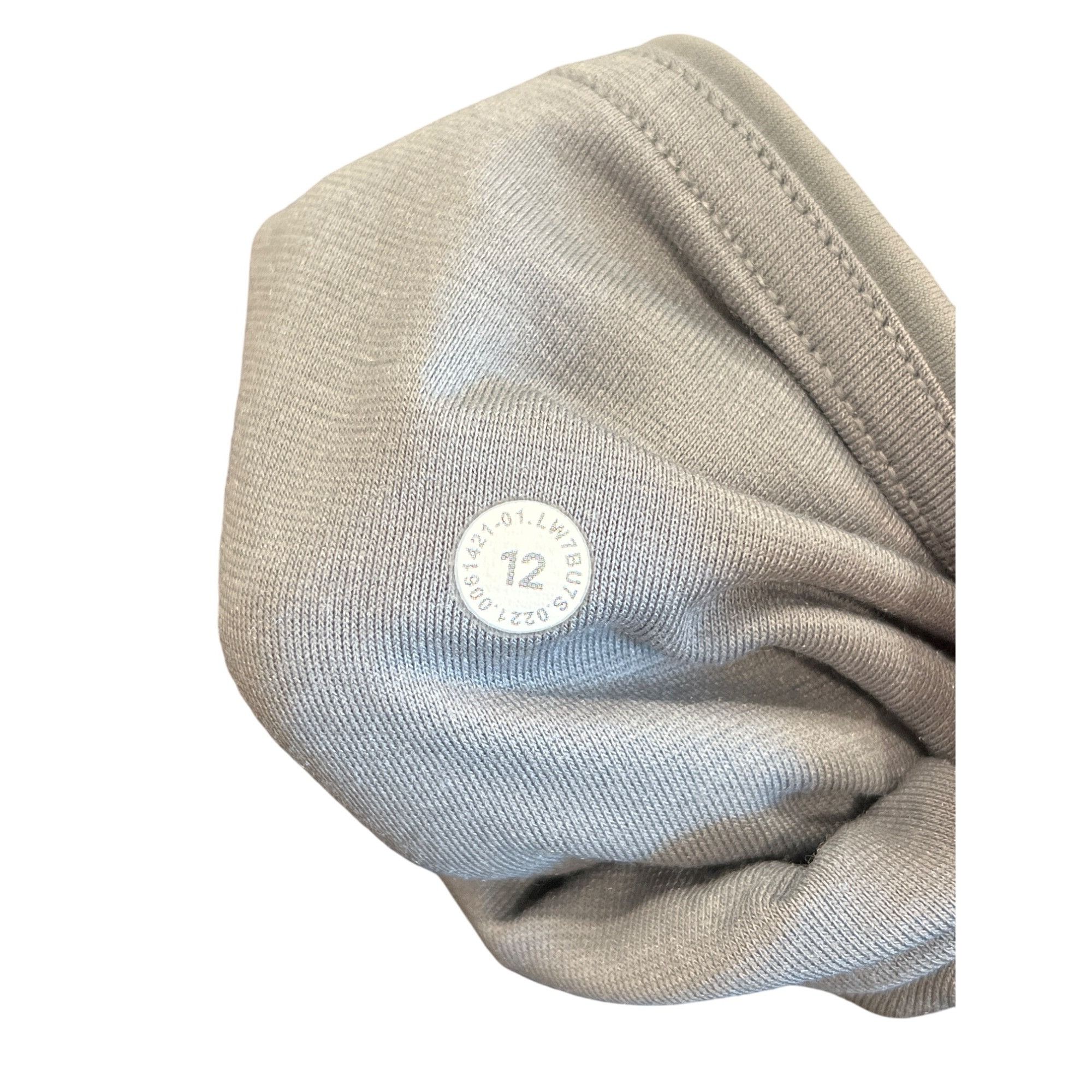 Lululemon 𝓛𝓾𝓵𝓾𝓵𝓮𝓶𝓸𝓷 Align High Rise Short with Pockets 8"Rhin Size 34" / US 12 / IT 48 - 4 Thumbnail