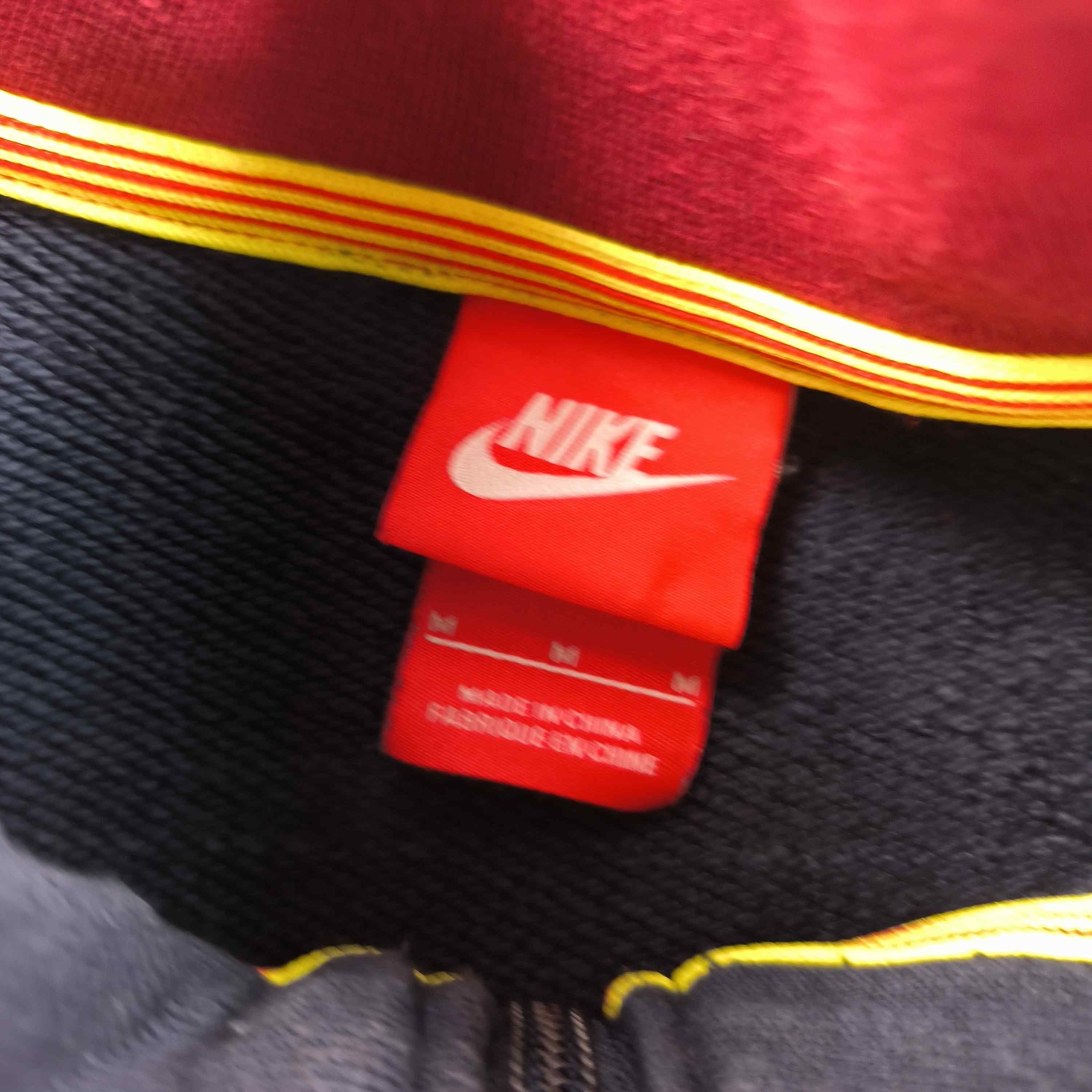 Nike FC Barcelona 2015-16 Nike football track top size M Size US M / EU 48-50 / 2 - 4 Thumbnail