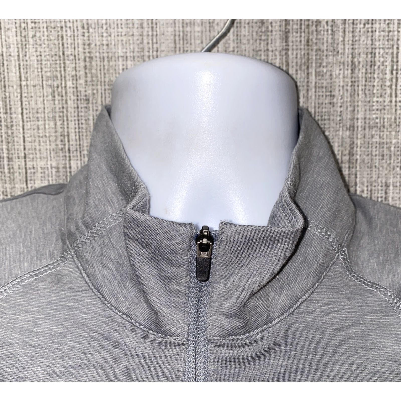 TravisMathew Travis Mathew Mens Gray Polyester Blend 1/2 Zip Pullover Jacket Size S Coat Jacket? Size US S / EU 44-46 / 1 - 3 Thumbnail