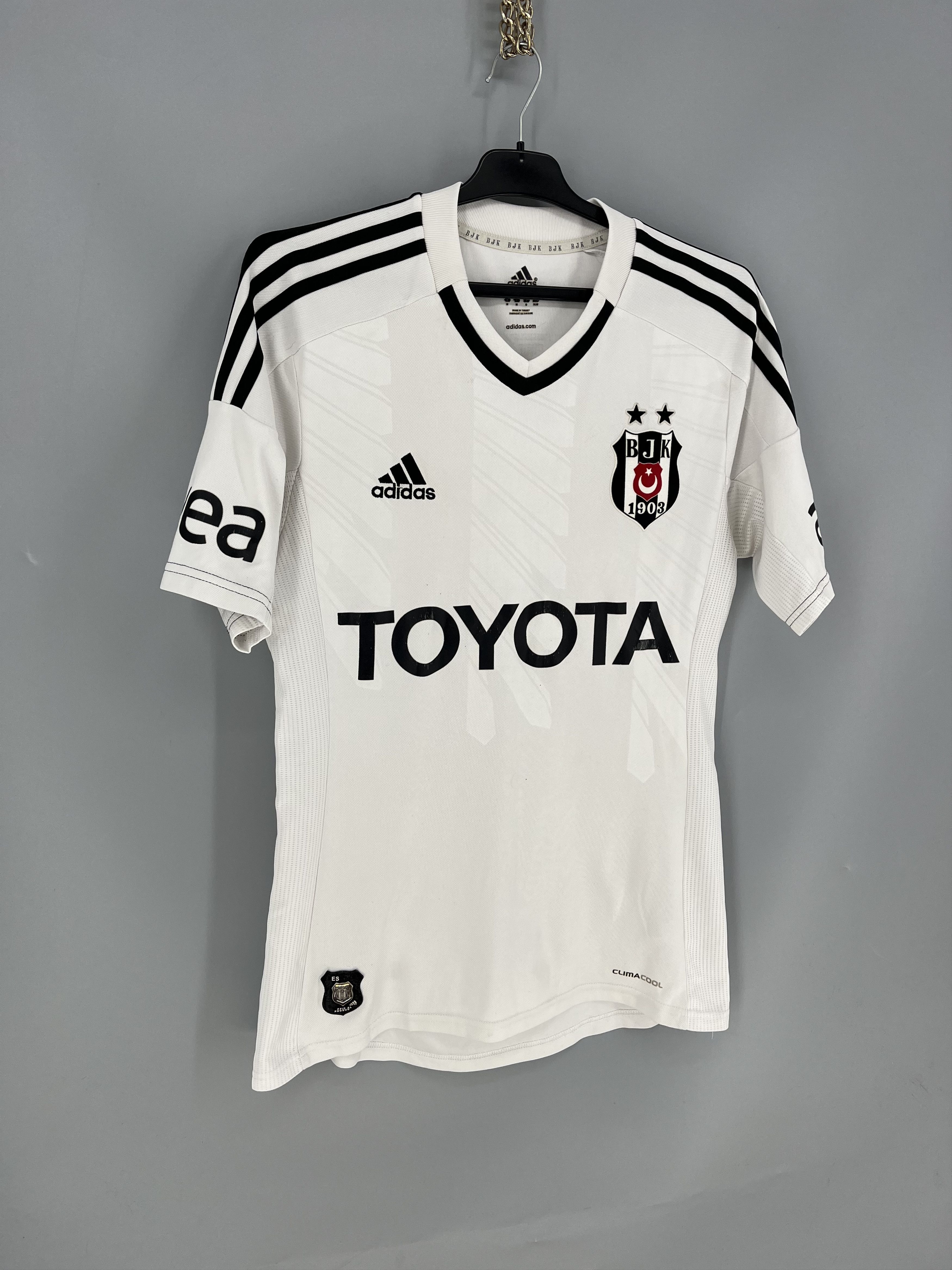 Adidas Beşiktaş 2013 2014 #13 TOLGA Home Football Jersey Adidas Size US M / EU 48-50 / 2 - 2 Thumbnail