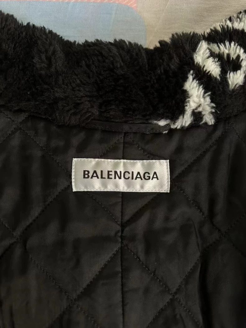 Balenciaga Balenciaga size 34 Full Print Teddy Coat Size S / US 4 / IT 40 - 3 Thumbnail