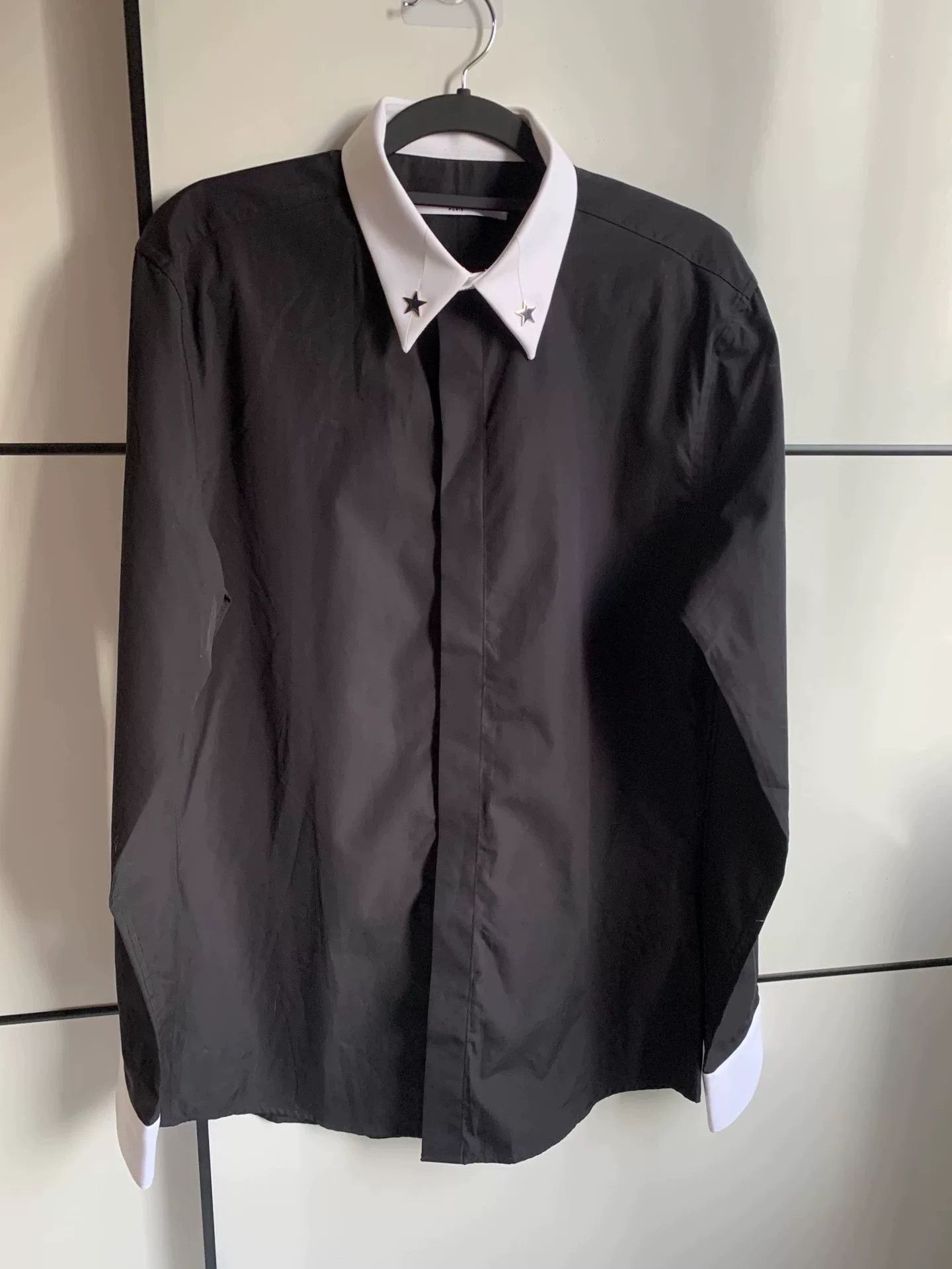 Givenchy Givenchy Classic Star Shirt Size US S / EU 44-46 / 1 - 1 Thumbnail