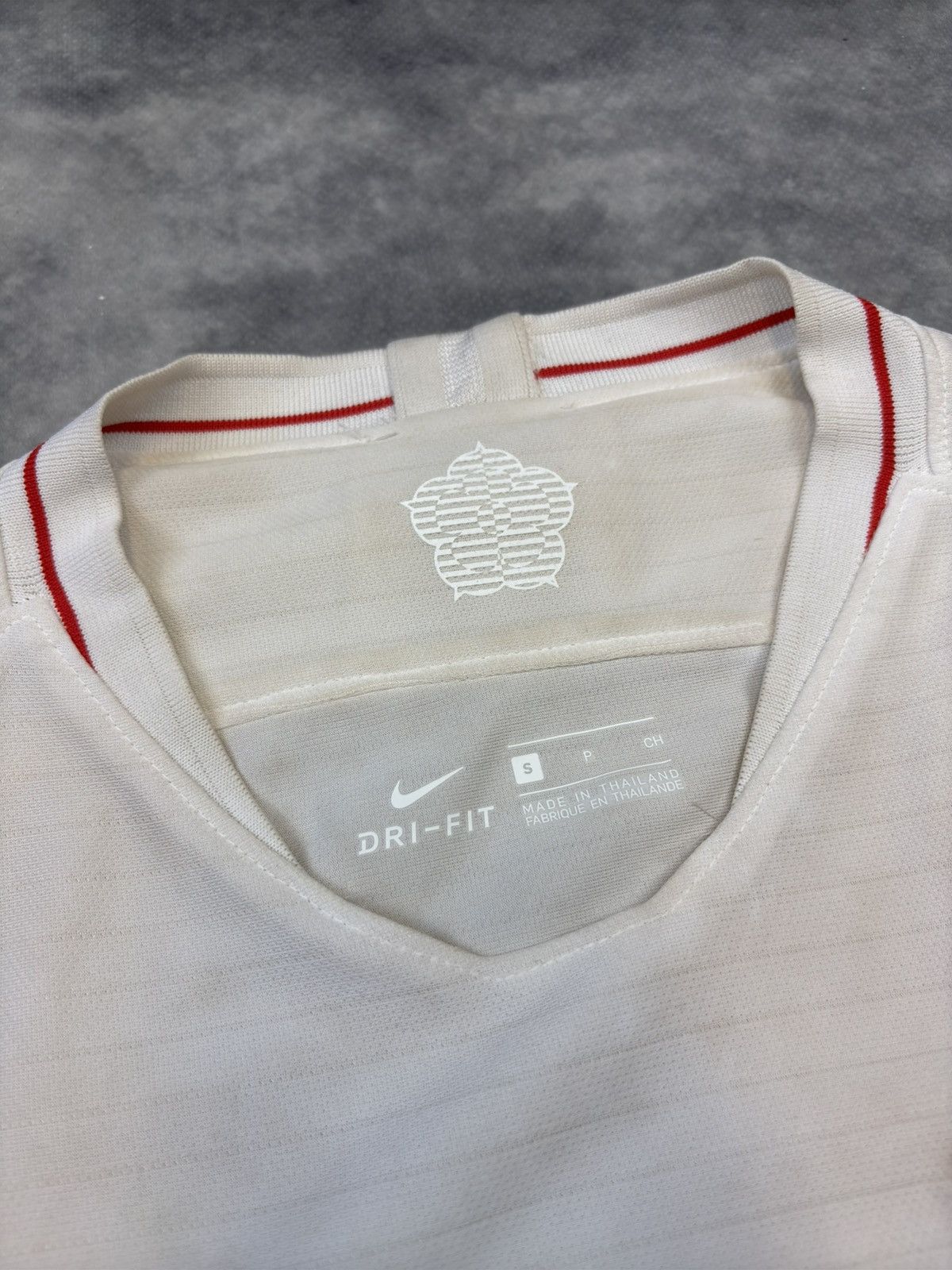 Umbro × Vintage Vintage Nike England Team Football Short Sleeve Jersey Y2K Size US S / EU 44-46 / 1 - 2 Thumbnail