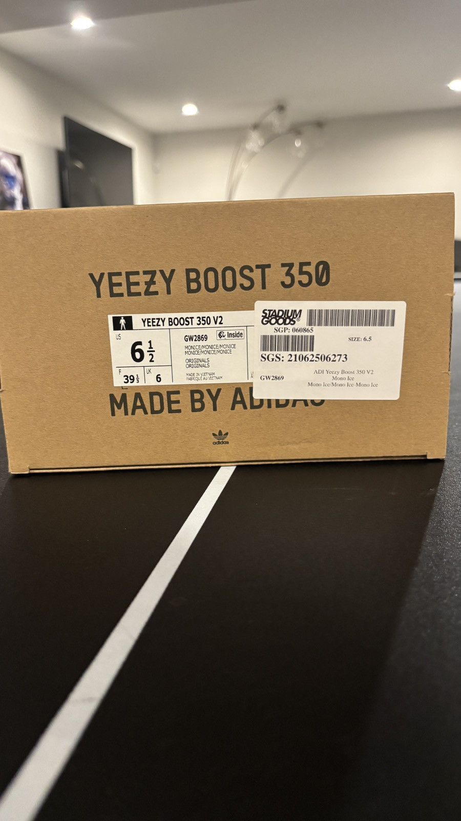Yeezy Mono Ice Size US 6.5 / EU 39-40 - 3 Thumbnail