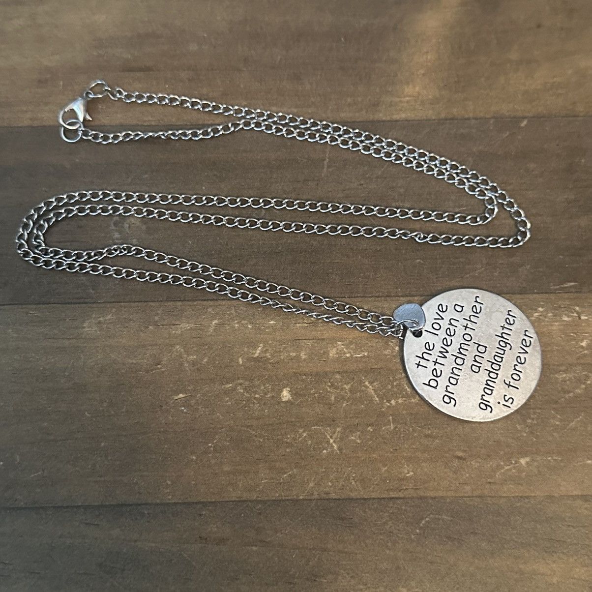 Other Silver tone Grandmother/Granddaughter pendant necklace Size ONE SIZE - 3 Thumbnail