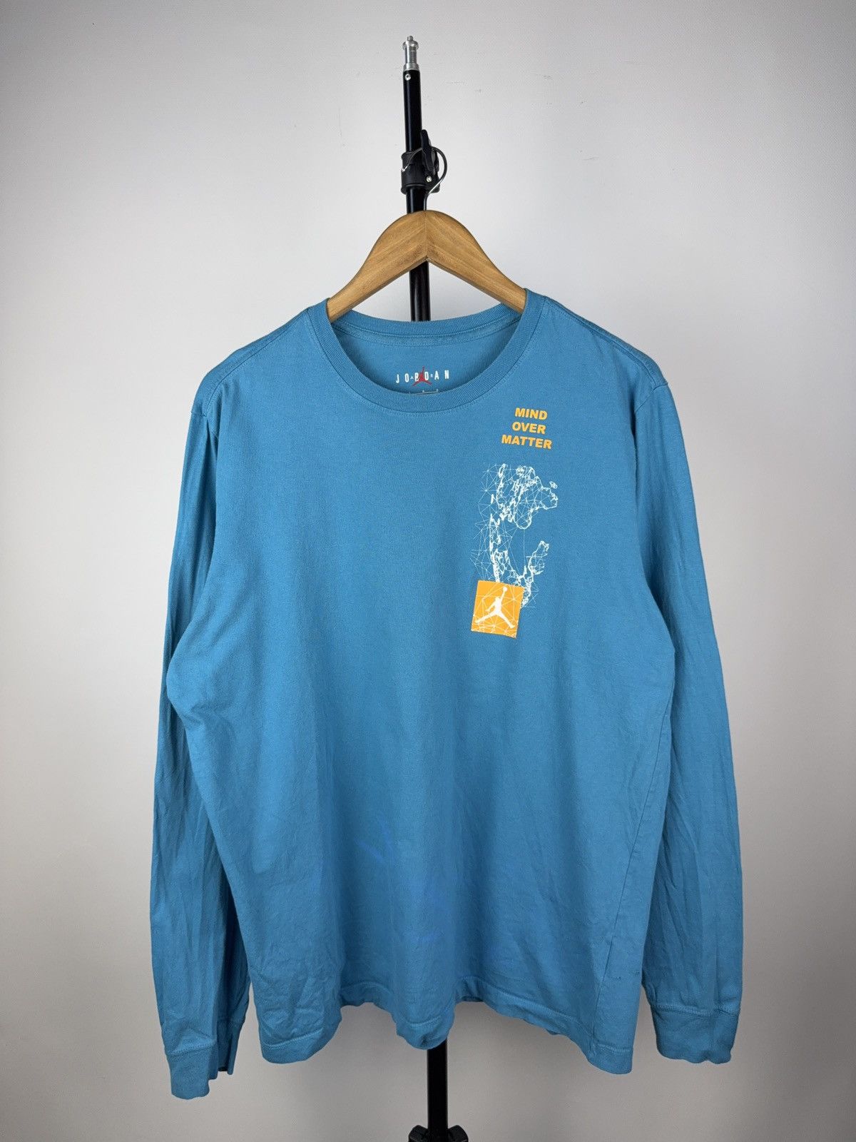 Jordan Brand Nike Air Jordan "Mind Over Matter" Basketball Shirt Men’s Size US L / EU 52-54 / 3 - 2 Thumbnail