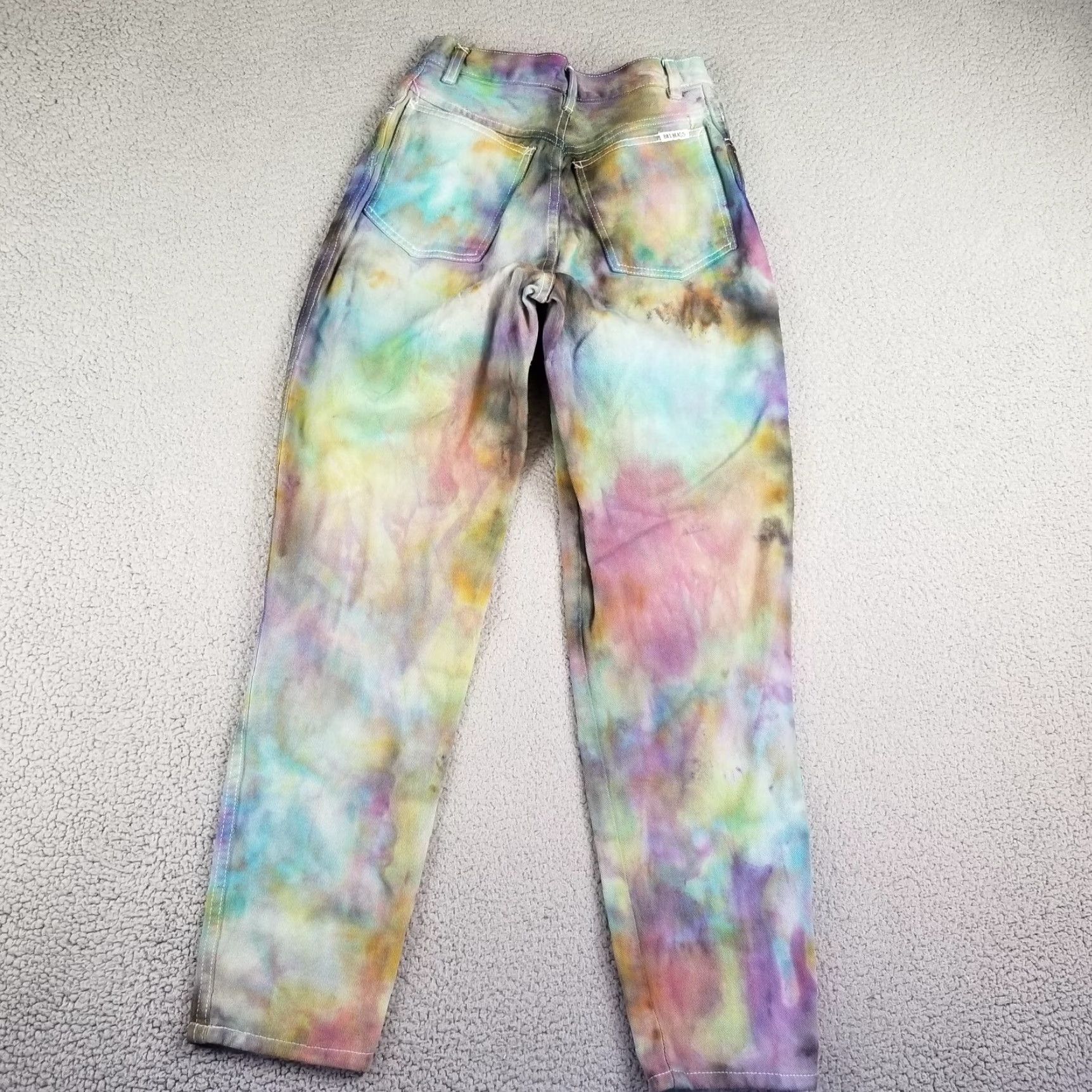Bill Blass VINTAGE Bill Blass Tie Dye Jeans Unisex Adults High Rise Size 25X28 Festival Rave Blue Purple Pink Denim Size US 26 / EU 42 - 2 Thumbnail