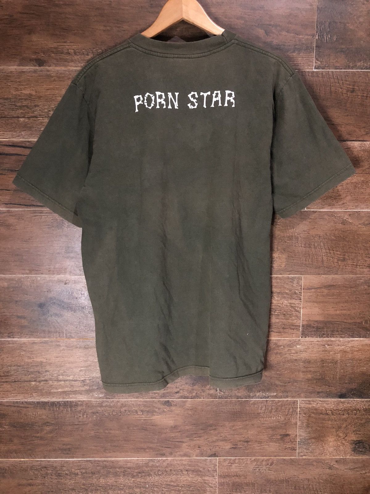 Hook-Ups × Sex Skateboards × Vintage Rare Vintage Porn Star Skateboard 90s Bone Crosses Shirt Size US L / EU 52-54 / 3 - 7 Thumbnail