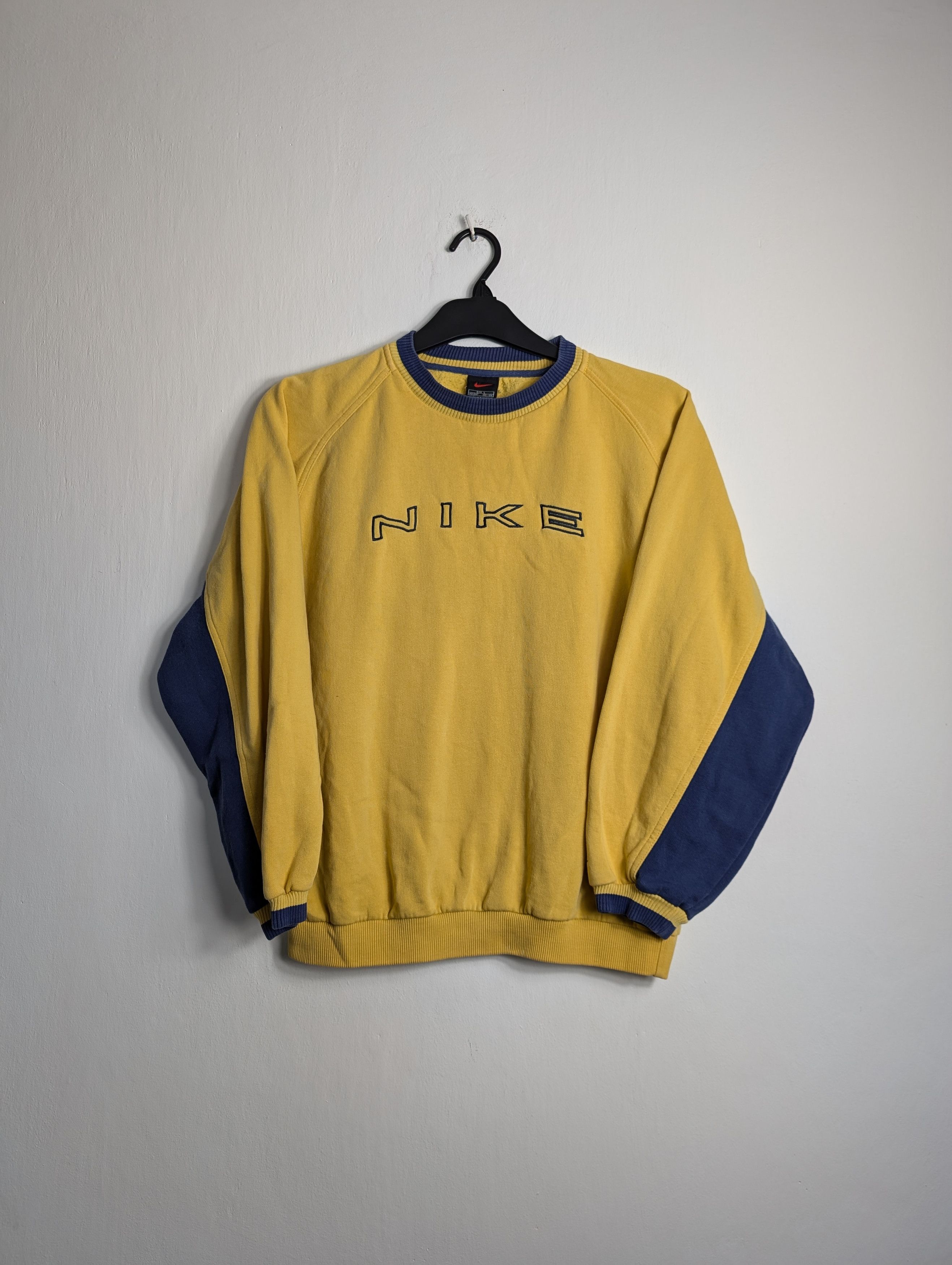 Nike Vintage Nike Spellout Sweatshirt Yellow Navy Y2K Boxy Retro Size US XS / EU 42 / 0 - 1 Thumbnail