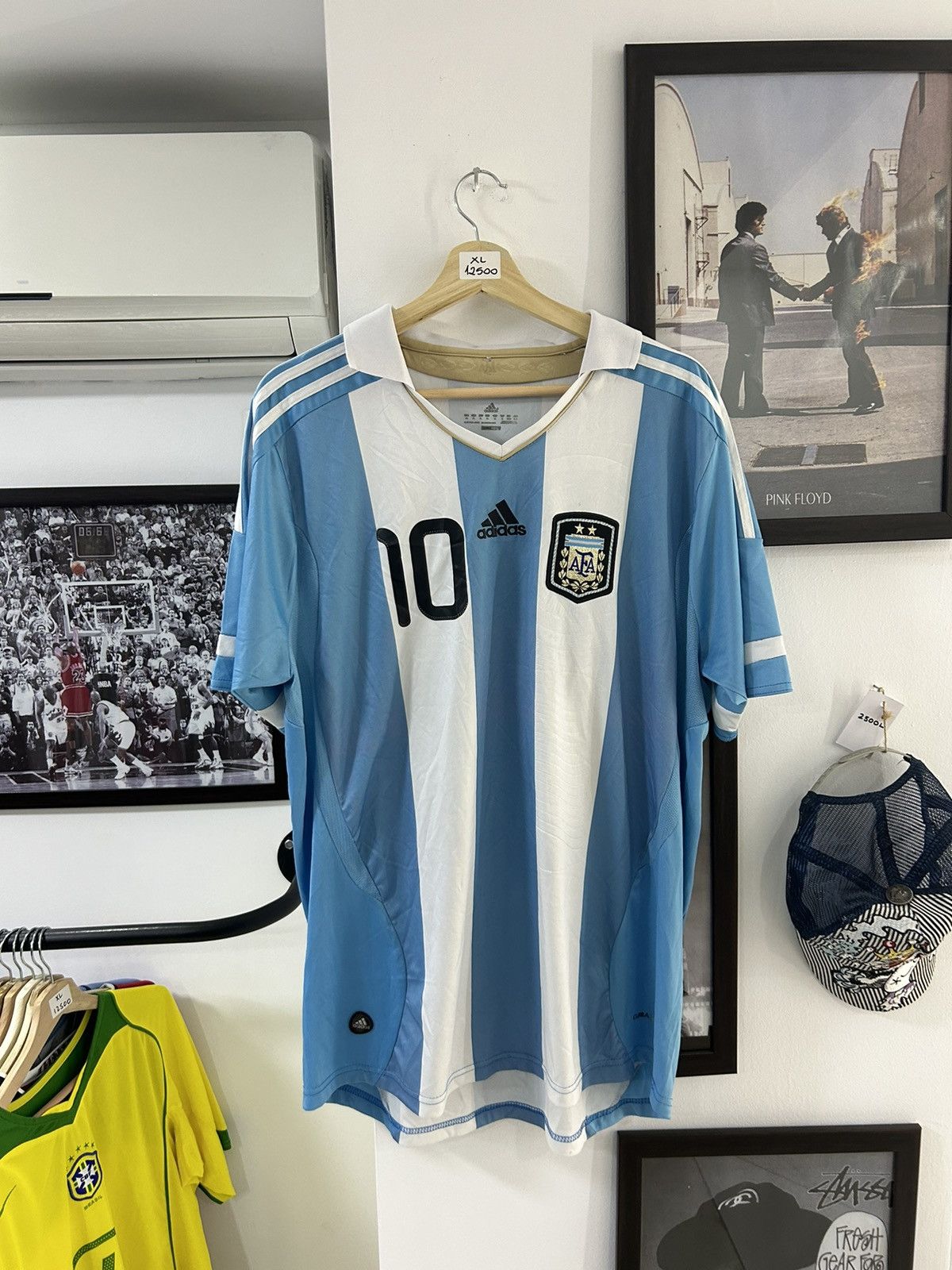 image of Soccer Jersey x Vintage Messi Argentina 2011 Home Kit in Blue, Men's (Size XL)