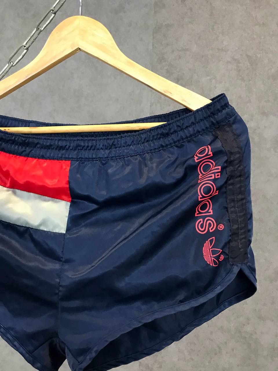 Adidas Adidas vintage sportwear athletic nylon shorts Size US 32 / EU 48 - 2 Thumbnail