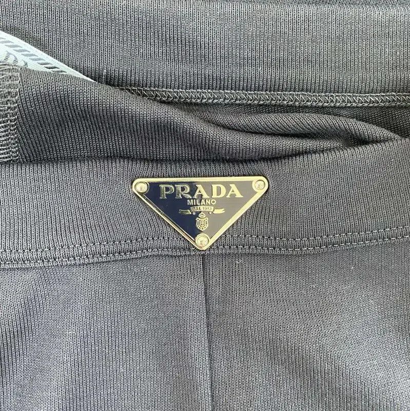 Prada Prada Women's Casual Pants in Dark Blue. Size 28" / US 6 / IT 42 - 4 Thumbnail
