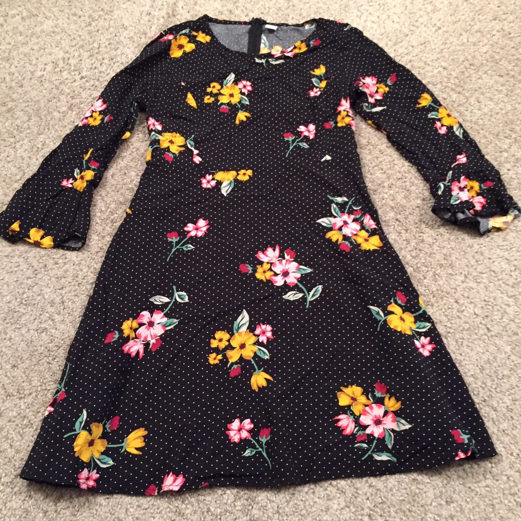 Old Navy Old Navy Dress Small Black Floral Long Sleeve Knee Length Round Neck Size S / US 4 / IT 40 - 4 Thumbnail
