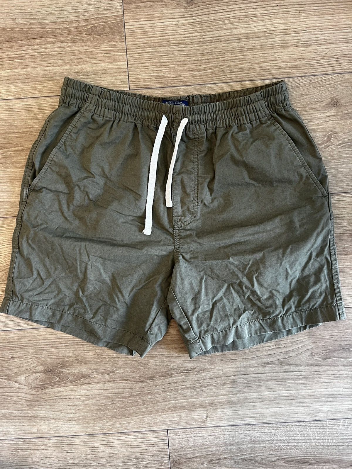 J.Crew J.Crew 6” dock short size S - Misty Olive Size US 30 / EU 46 - 1 Thumbnail