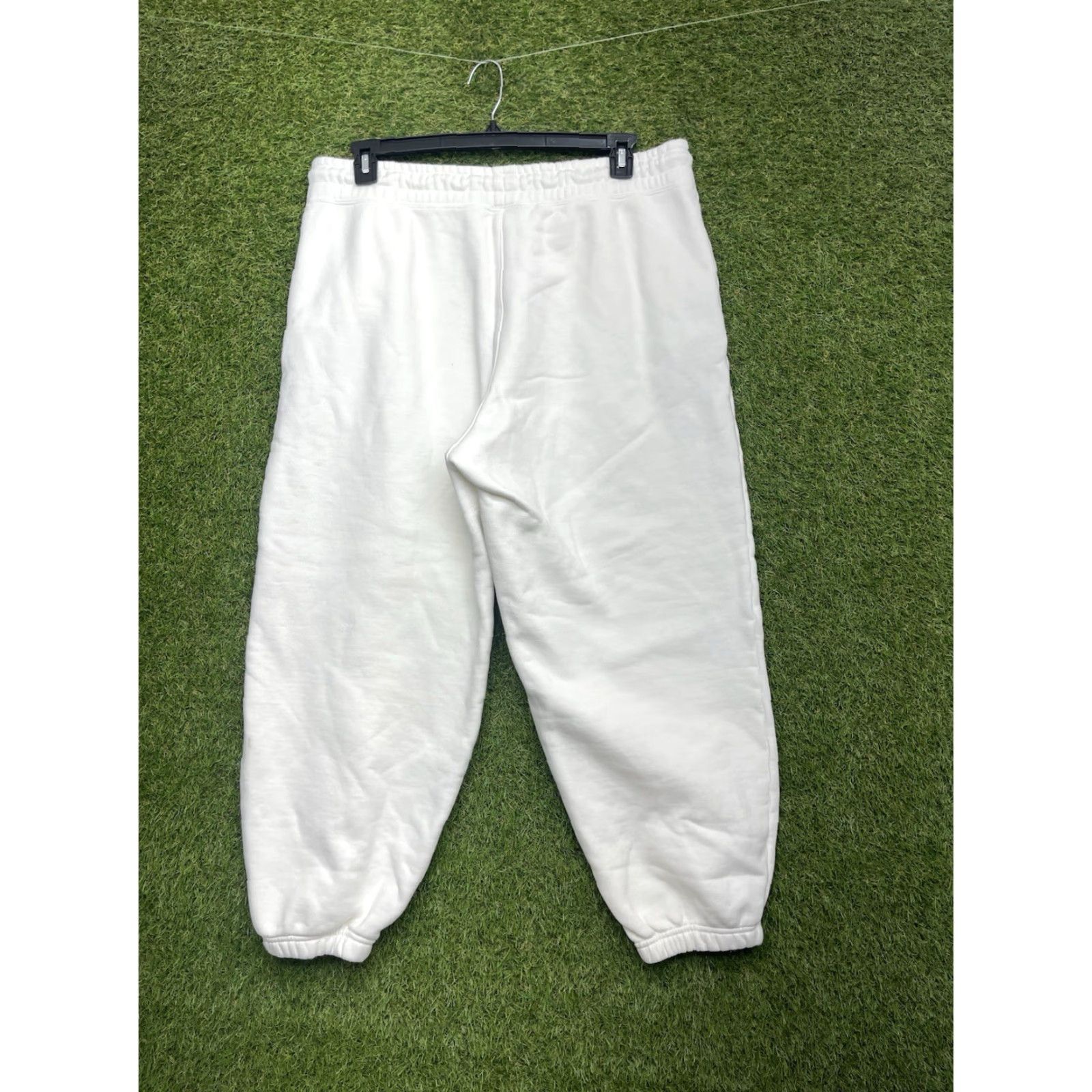 Nike VINTAGE Nike Jordan Sweatpants Womens XL Baggy White Fleece Thick Flight Jogger Sports Y2K Size 40" / US 18 - 2 Thumbnail
