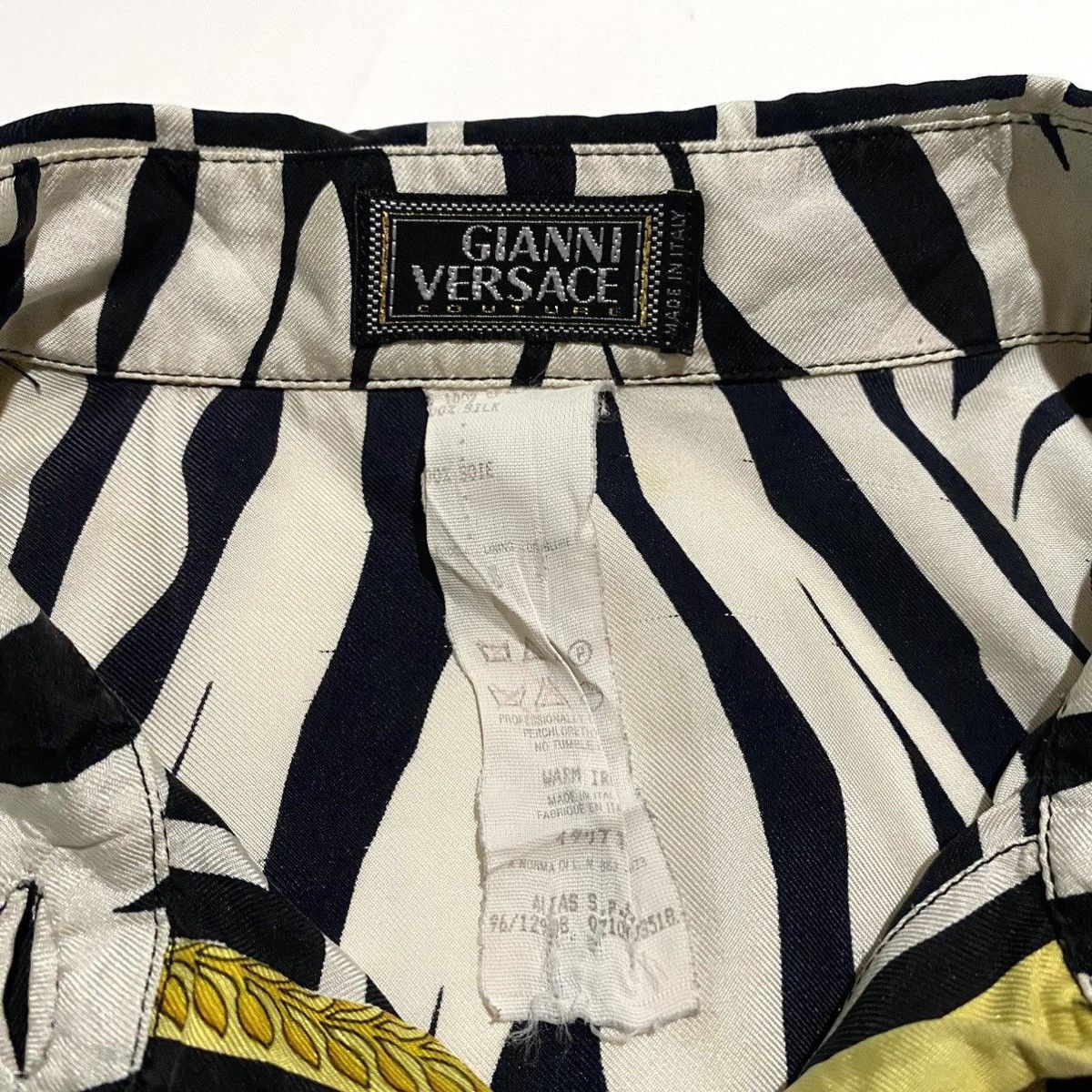 Designer × Versace GIANNI VERSACE SILK SHIRT ZEBRA UNISEX Size US S / EU 44-46 / 1 - 2 Thumbnail