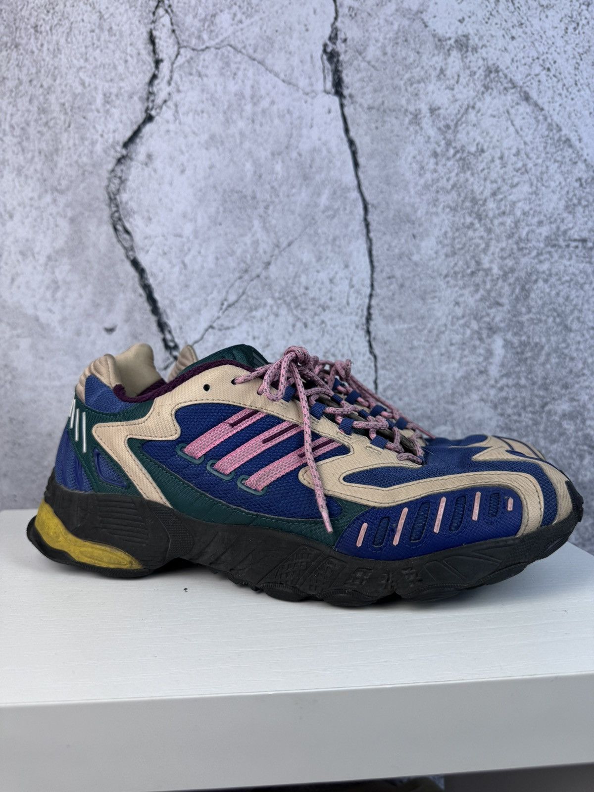 Adidas orders torsion trainers