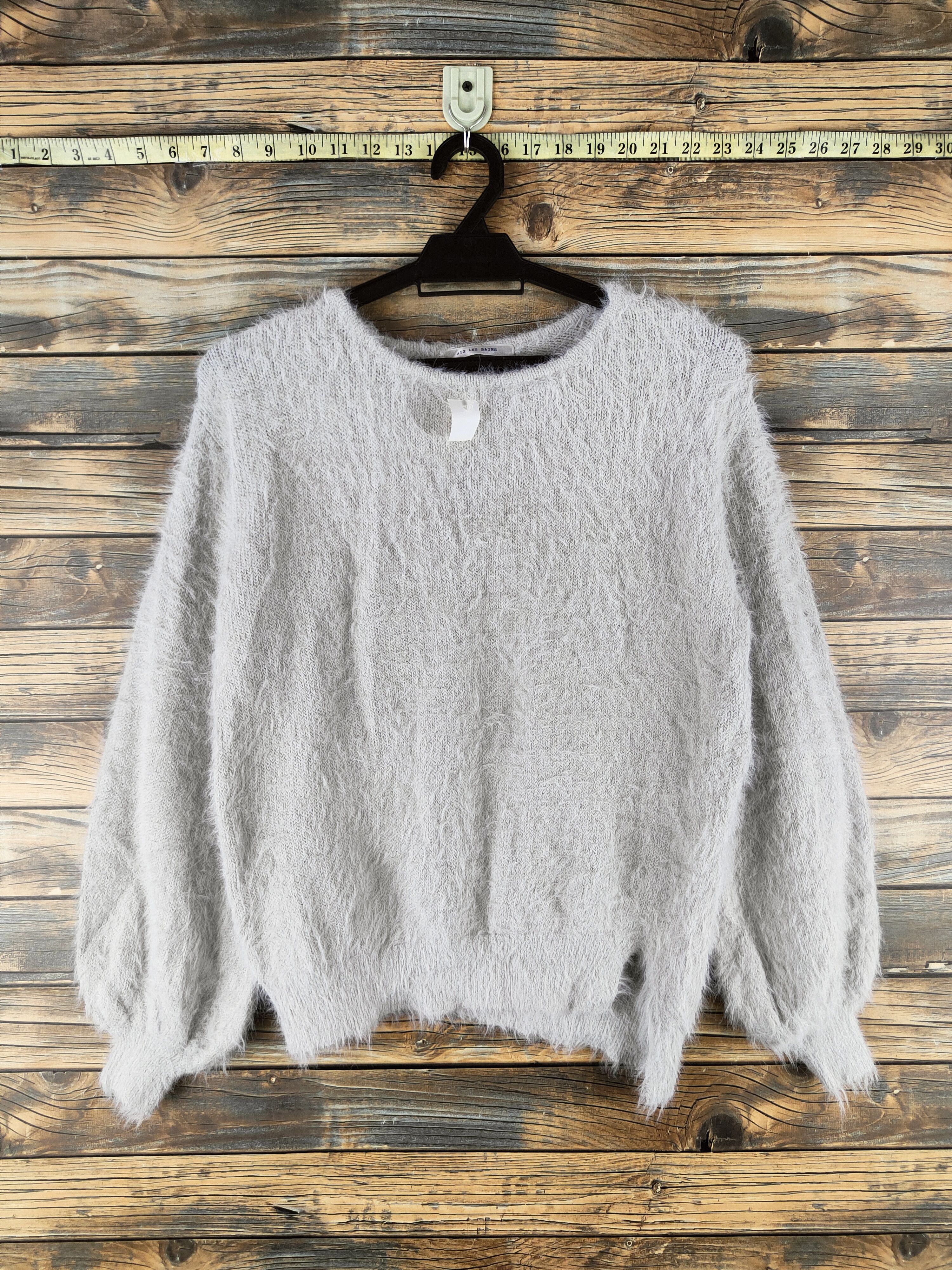 Japanese Brand DL Aix Les Bains Gray shaggy Fur Mohair Knitwear #46-491 Size S / US 4 / IT 40 - 1 Thumbnail