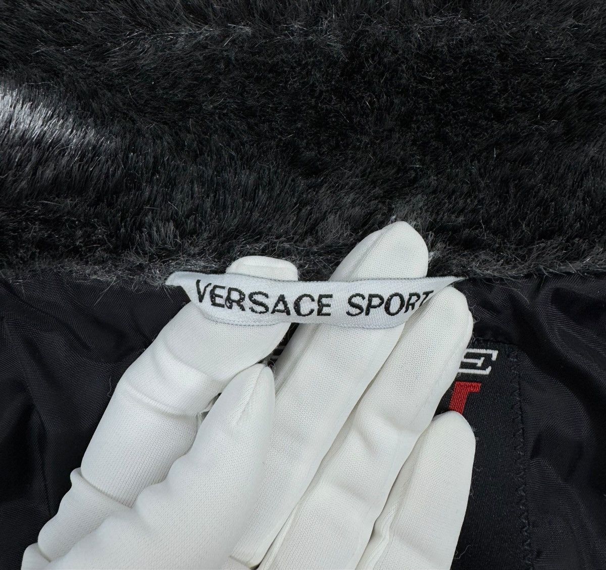 Versace × Vintage Versace Sport Vintage Warm Coat size IT44 Size M / US 6-8 / IT 42-44 - 18 Thumbnail