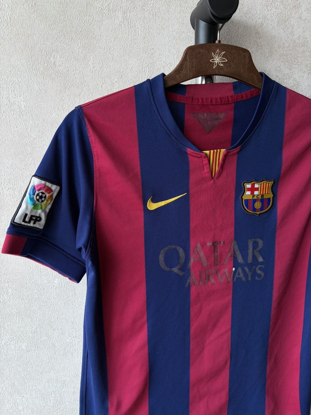 Nike Nike Barcelona 2014/2015 Home Football Shirt Soccer Jersey Size US S / EU 44-46 / 1 - 2 Thumbnail