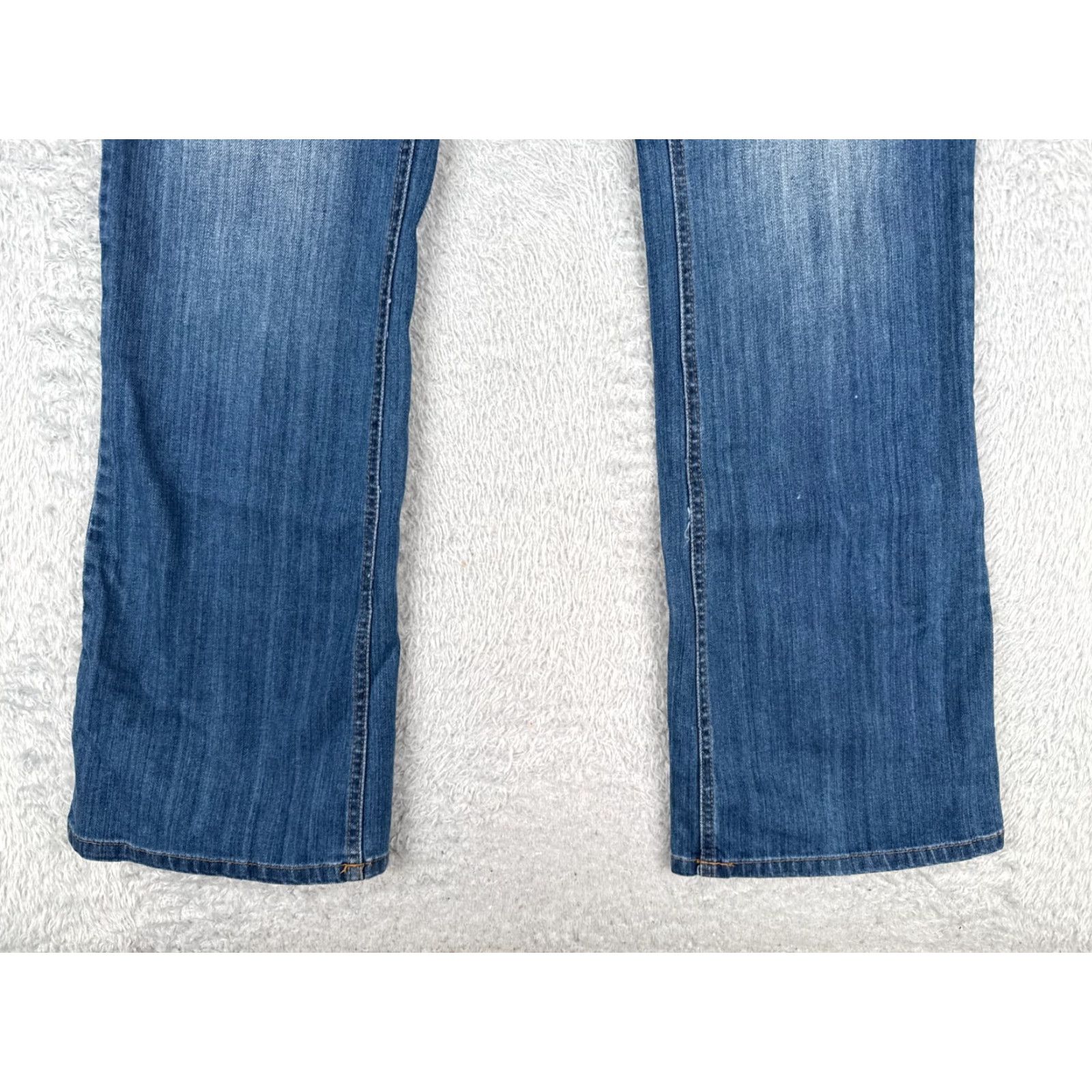 Denime Reba Jeans Womens 8 Blue Denim Bootcut Mid Rise 30x31 Cotton 5-Pocket Distressed Zipper Cowboy Southwestern Designer Tank? Size 30" / US 8 / IT 44 - 2 Thumbnail