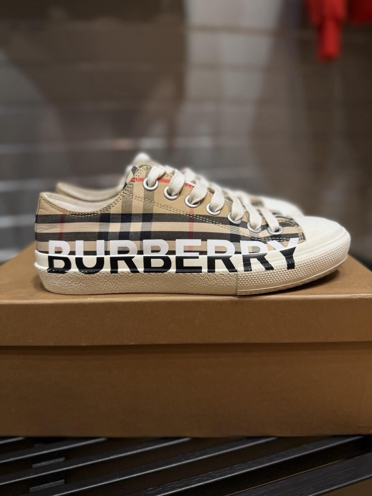 Burberry Burberry Women's Check Logo Lace-Up Size 36.5EU/6.5US W Size US 6.5 / IT 36.5 - 1 Thumbnail