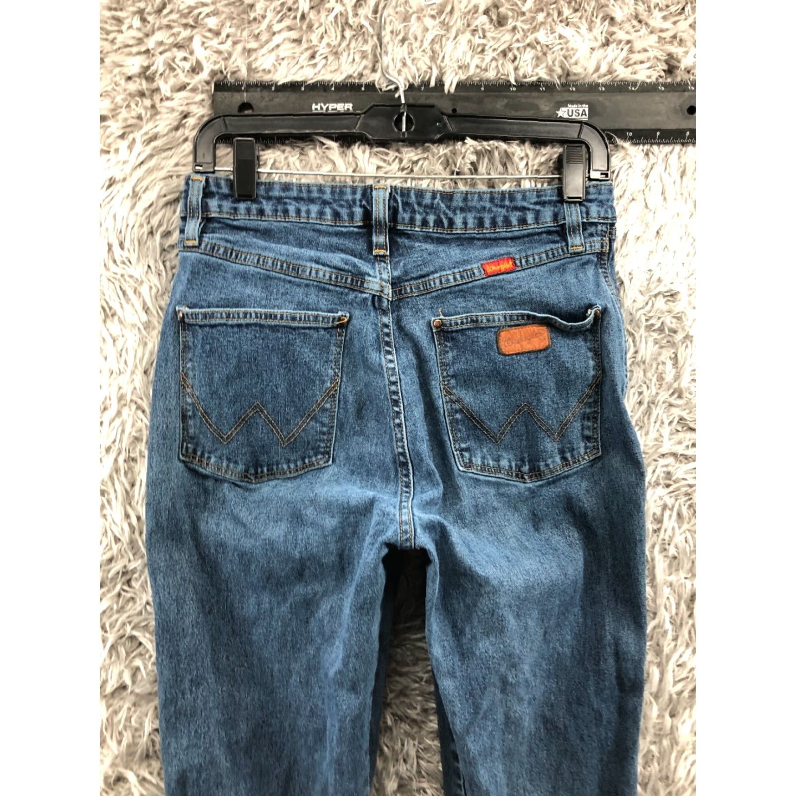 Wrangler Wrangler 13MWZ Jeans Size 7 Juniors Womens Medium Wash Blue Denim 5-Pocket Regular Straight Belt Loops Zipper Button Cotton Vintage No Size 28" / US 6 / IT 42 - 7 Thumbnail
