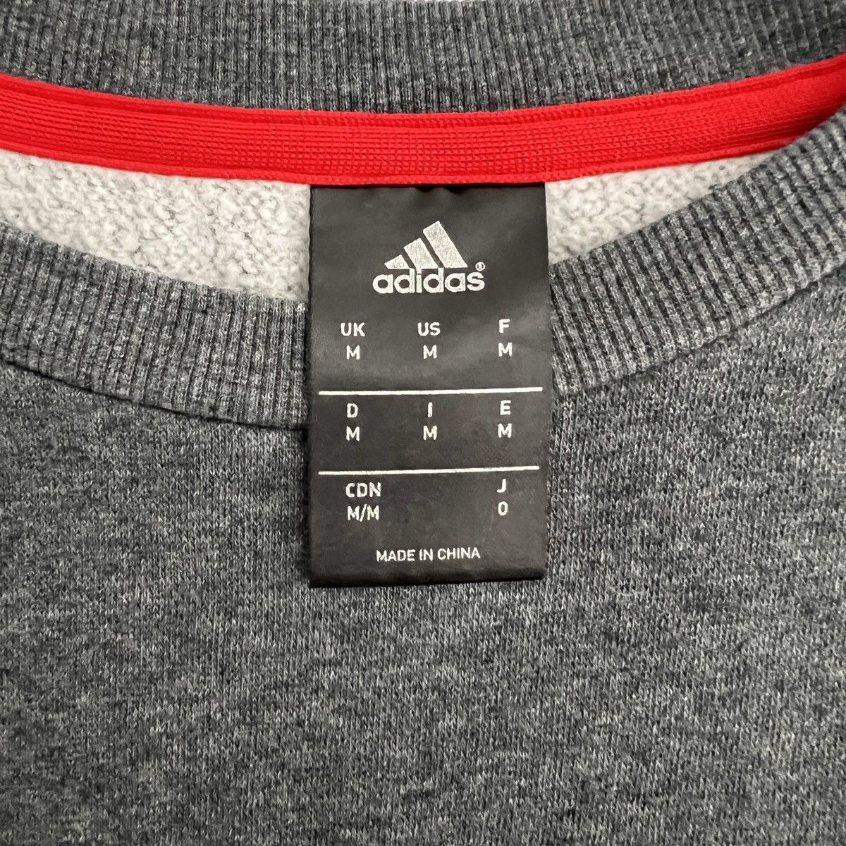 Adidas Adidas Sz Medium Manchester United Football Club Sweatshirt Size US M / EU 48-50 / 2 - 8 Thumbnail