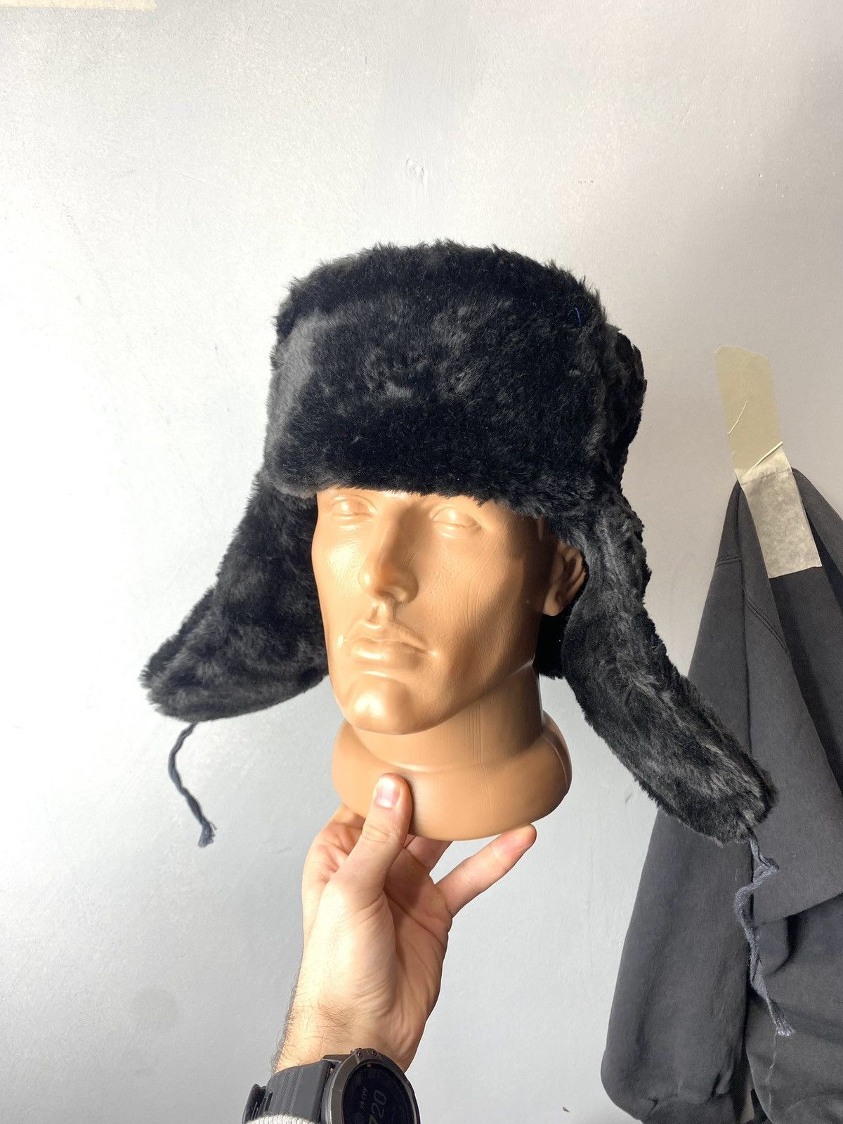 Vintage Vintage Soviet Era Black Fur Ushanka Trapper Hat Winter Cap Size ONE SIZE - 1 Thumbnail
