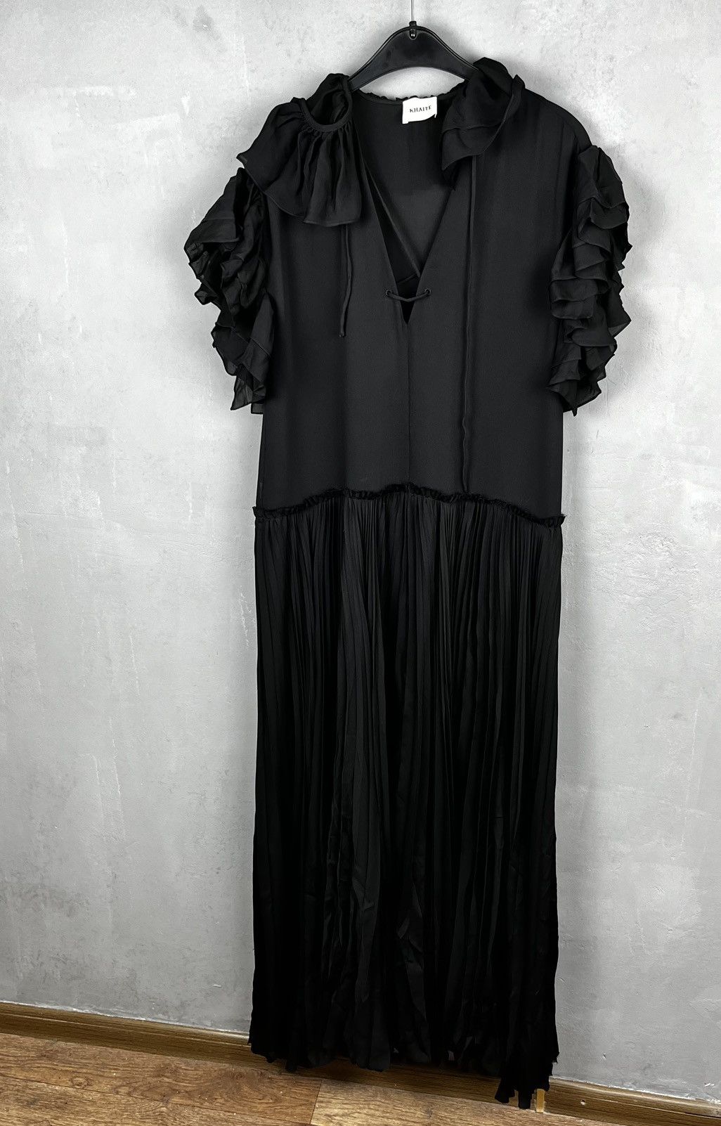 Designer × KHAITE × Other Kaelan Lace-Up Ruffle-Trimmed Silk Maxi Dress Size XS / US 0-2 / IT 36-38 - 4 Thumbnail