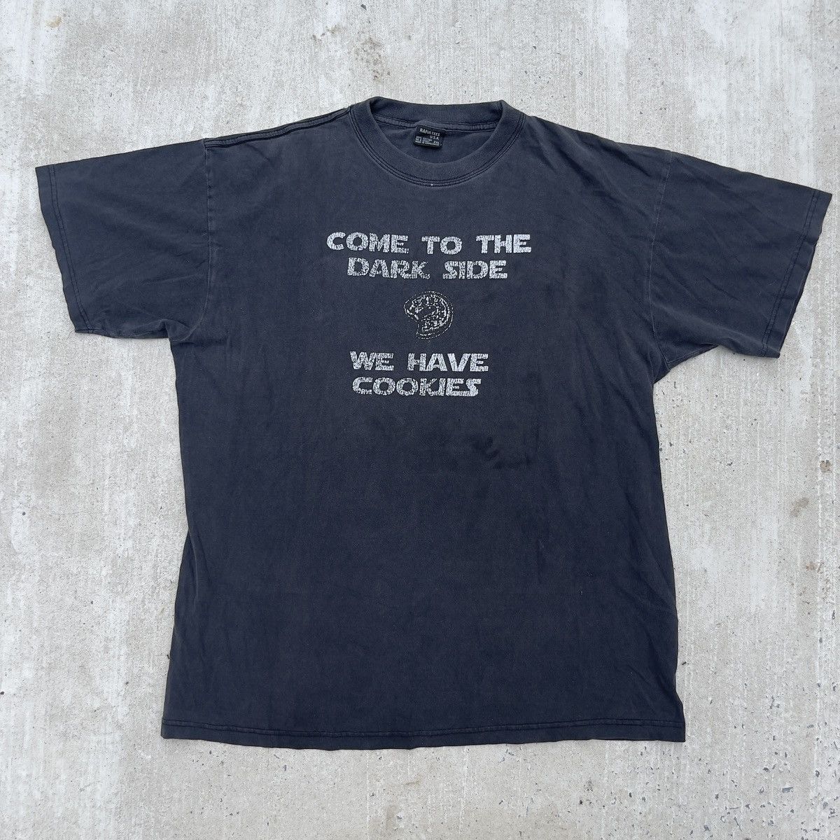 Vintage Vintage Y2K COME TO THE DARKSIDE WE HAVE COOKIES Shirt Size US XXL / EU 58 / 5 - 1 Thumbnail
