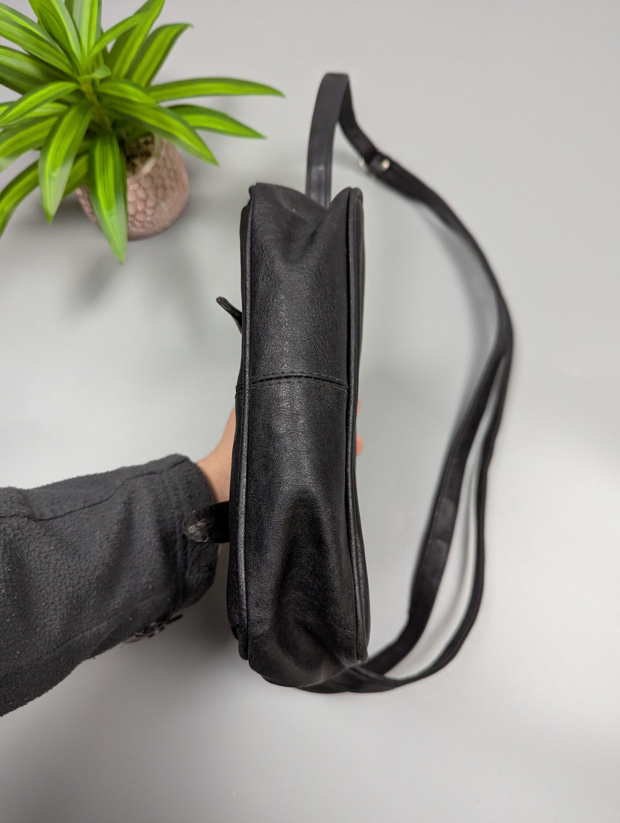 Vintage Vintage Daniel Ray Black Leather Shoulder Bag Size ONE SIZE - 15 Thumbnail