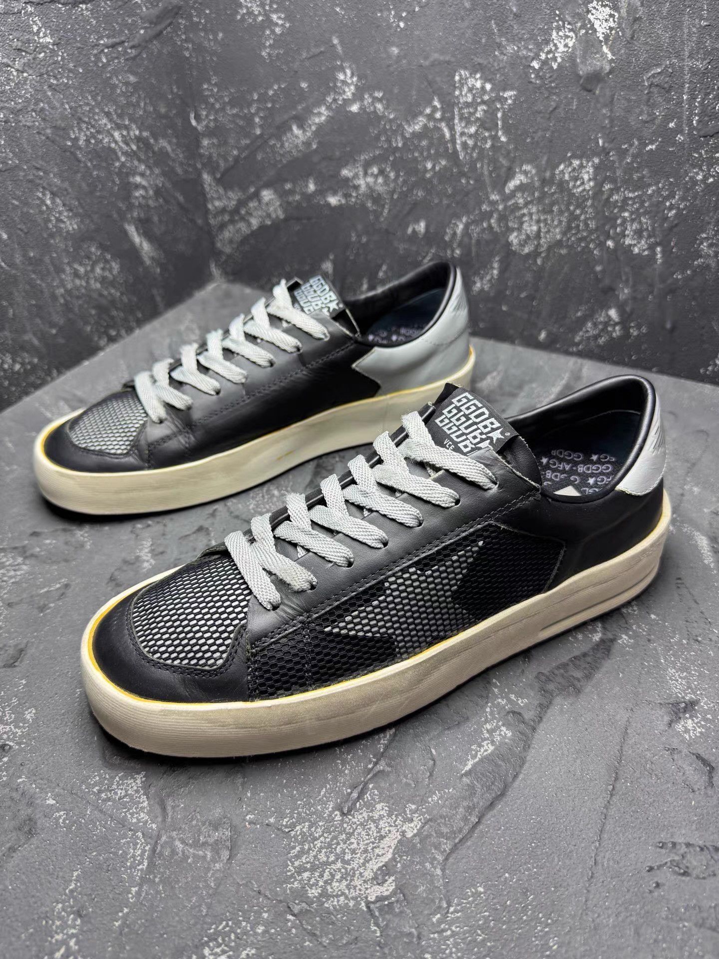 Golden Goose Golden Goose Black & Gray Mesh Distressed Sneakers Q10 Size US 7 / EU 40 - 1 Thumbnail