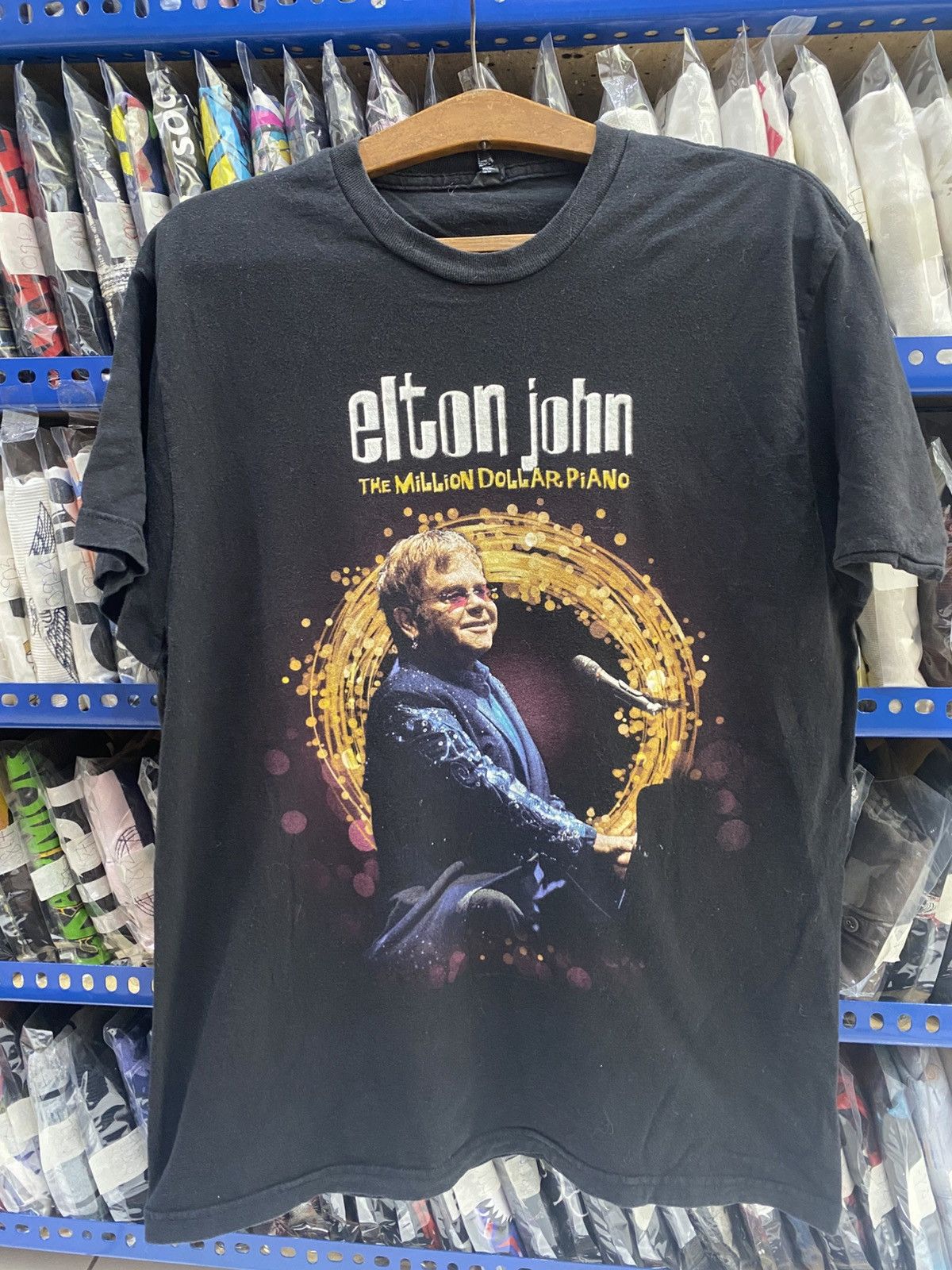 Tultex ELTON JOHN TSHIRT Size US M / EU 48-50 / 2 - 1 Thumbnail