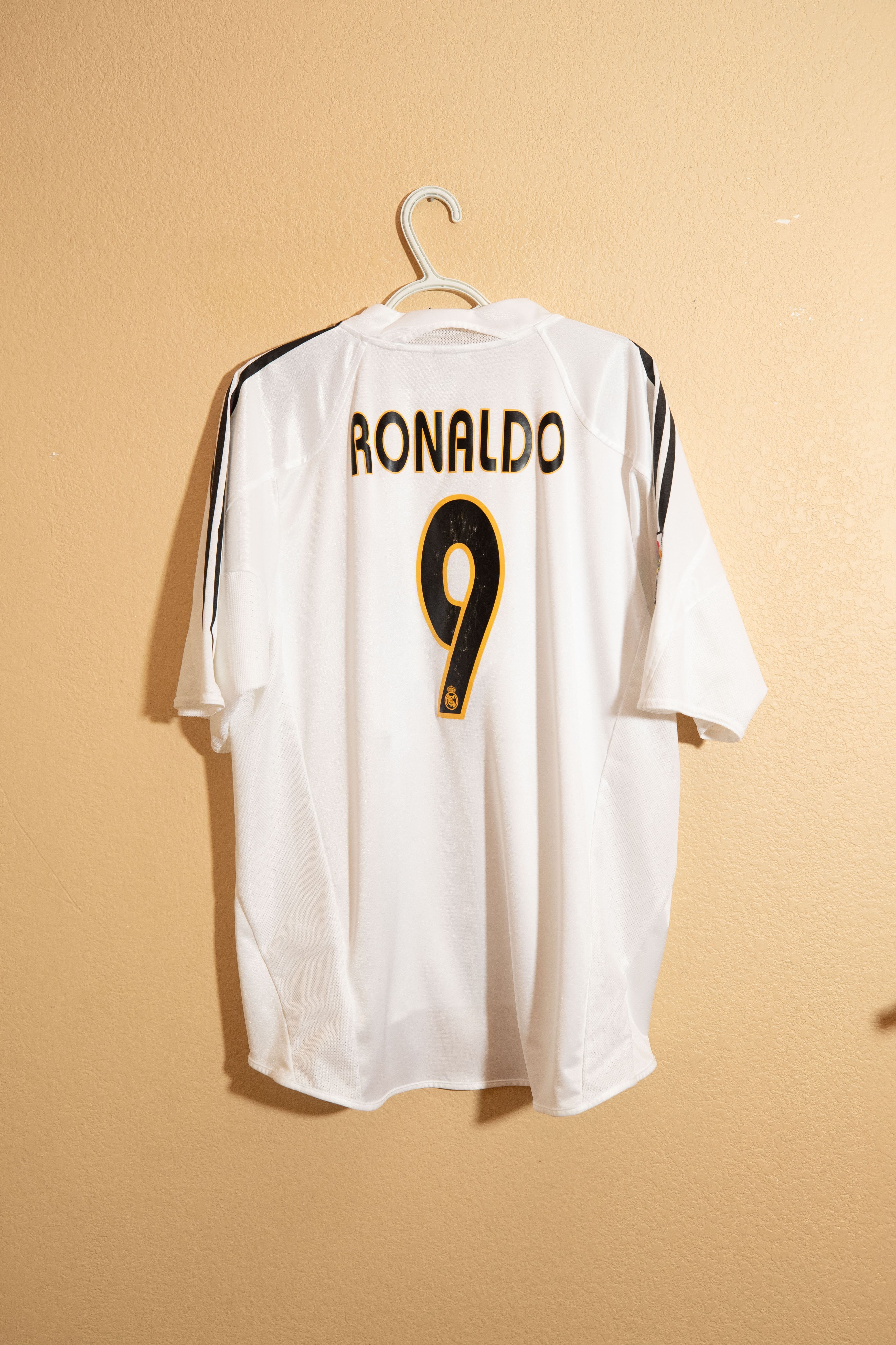 Adidas 2003-04 Real Madrid Home Shirt Ronaldo #9 (XL) Size US XL / EU 56 / 4 - 2 Thumbnail