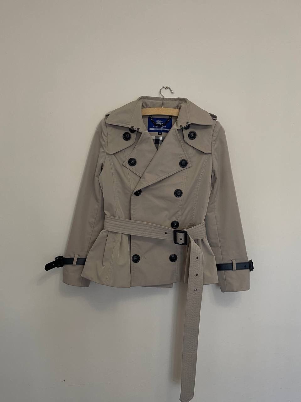 Burberry blue label trench coat japan hotsell