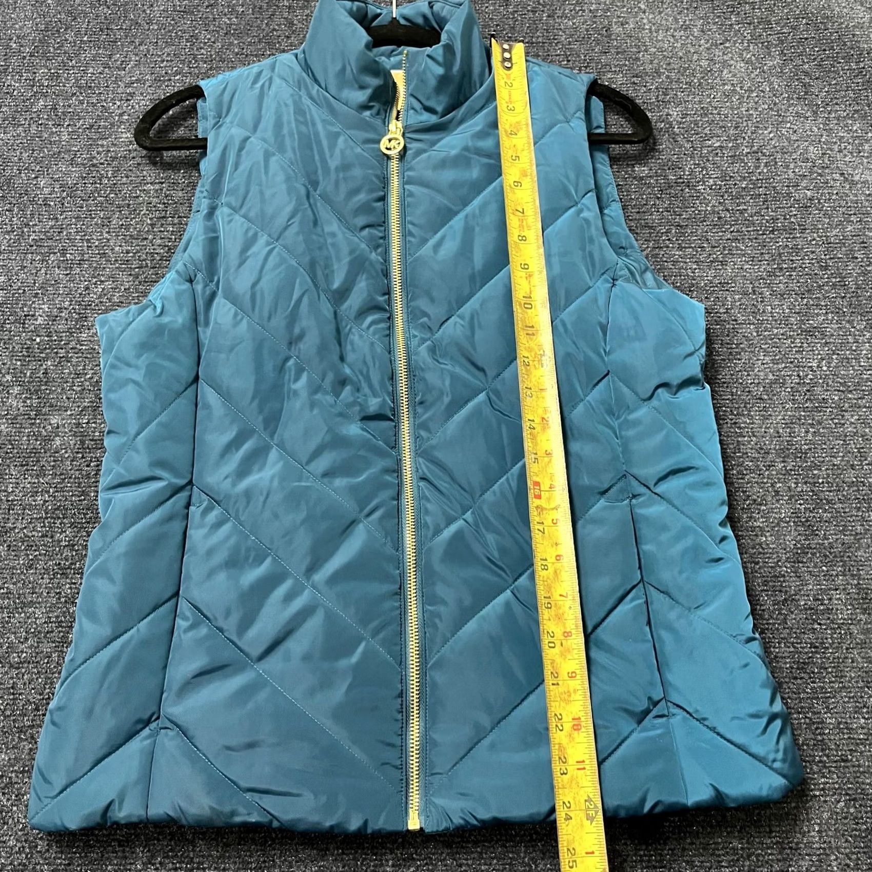 Michael Kors VINTAGE Michael Kors Vest Womens Small Blue Quilted Puffer Full Zip Warm Size S / US 4 / IT 40 - 6 Thumbnail