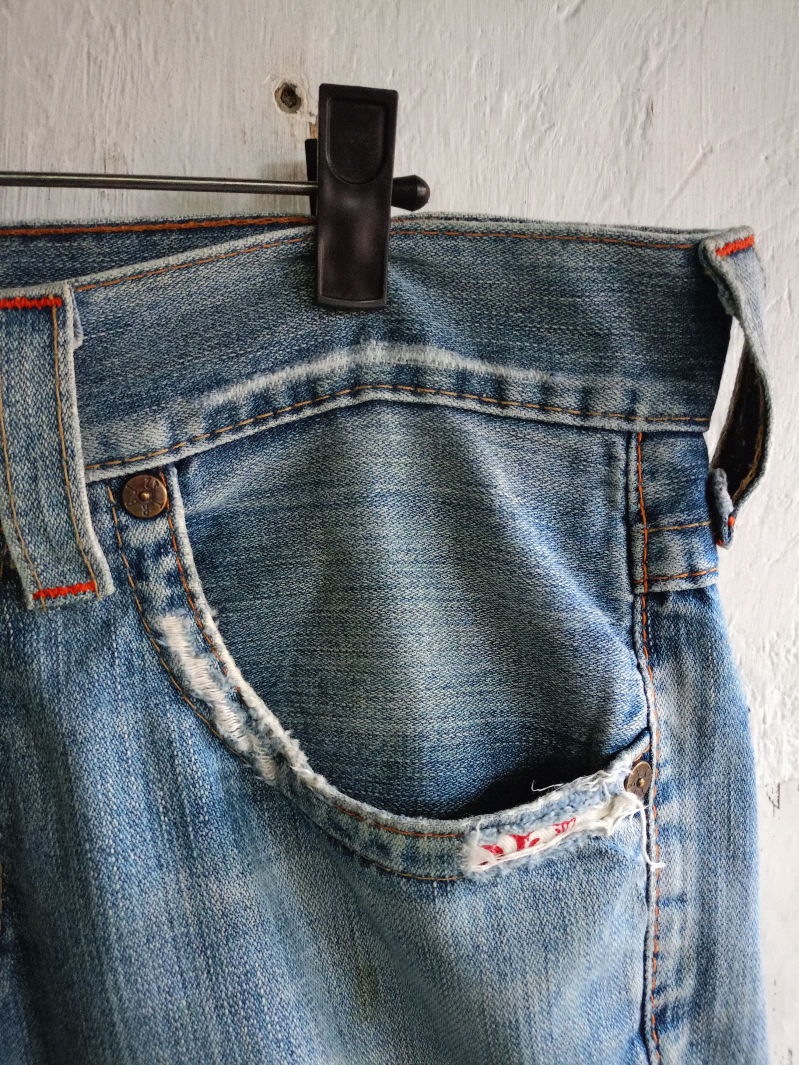 True Religion TRUE RELIGION DISTRESSED DENIM SHORTS PANTS Size US 33 - 2 Thumbnail