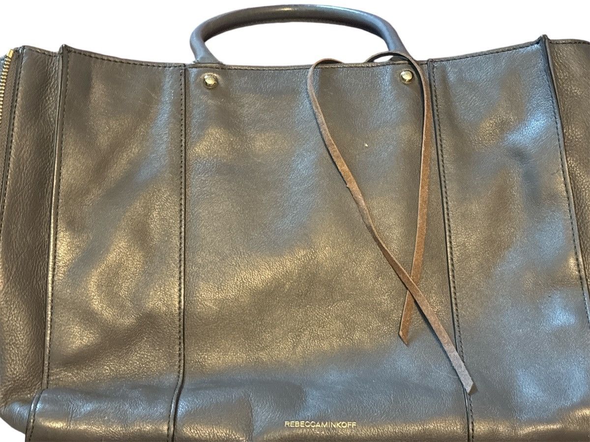 Rebecca Minkoff Rebecca Minkoff MAB Mini Tote Bag Purse Leather Size ONE SIZE - 1 Thumbnail