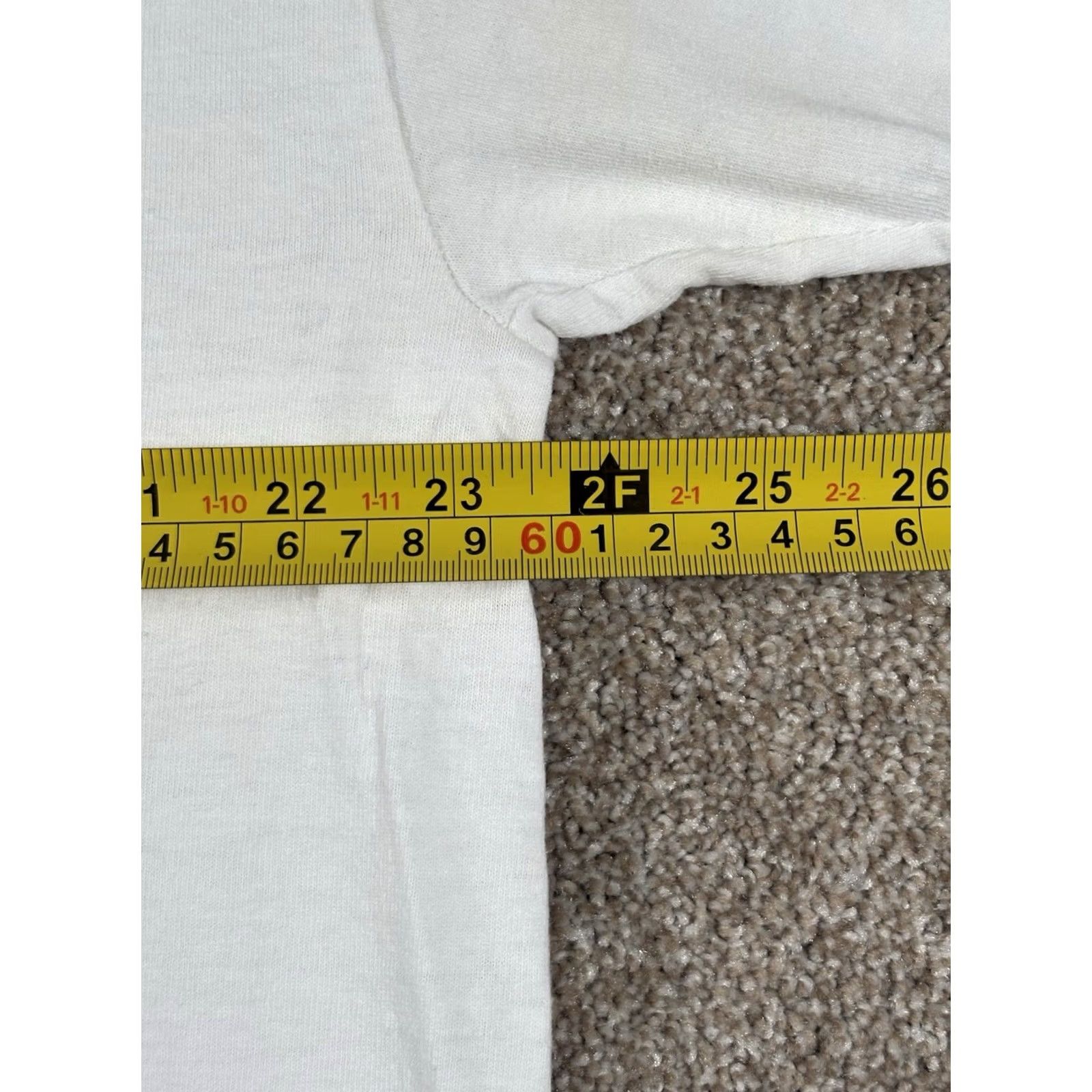 Vintage VINTAGE Hooters T-Shirt XL White Cotton Short Sleeve Crew Neck Logo 90s USA Men Decade Graphic Shirt Size US XL / EU 56 / 4 - 6 Thumbnail