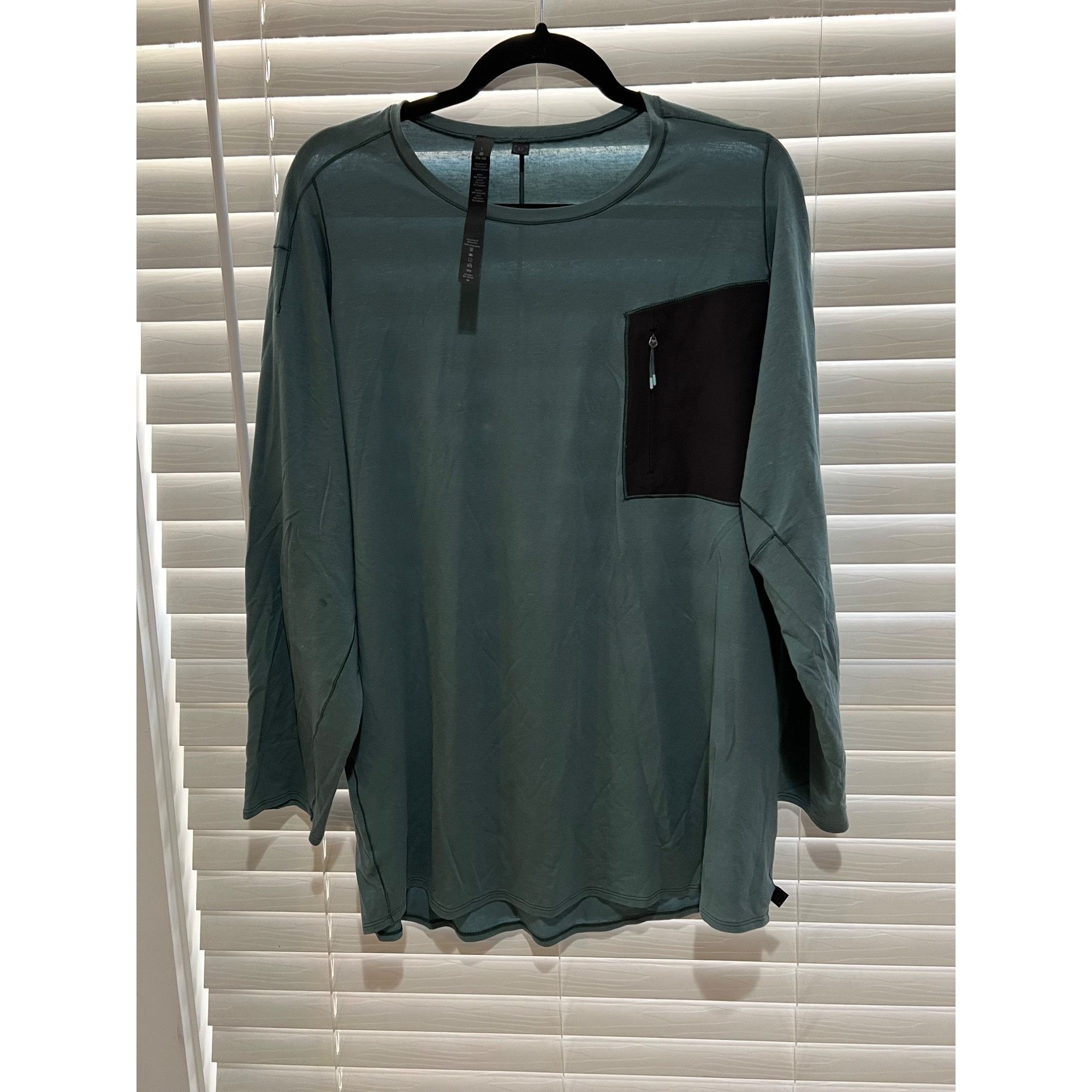 Lululemon Long Sleeve Shirt - Size L