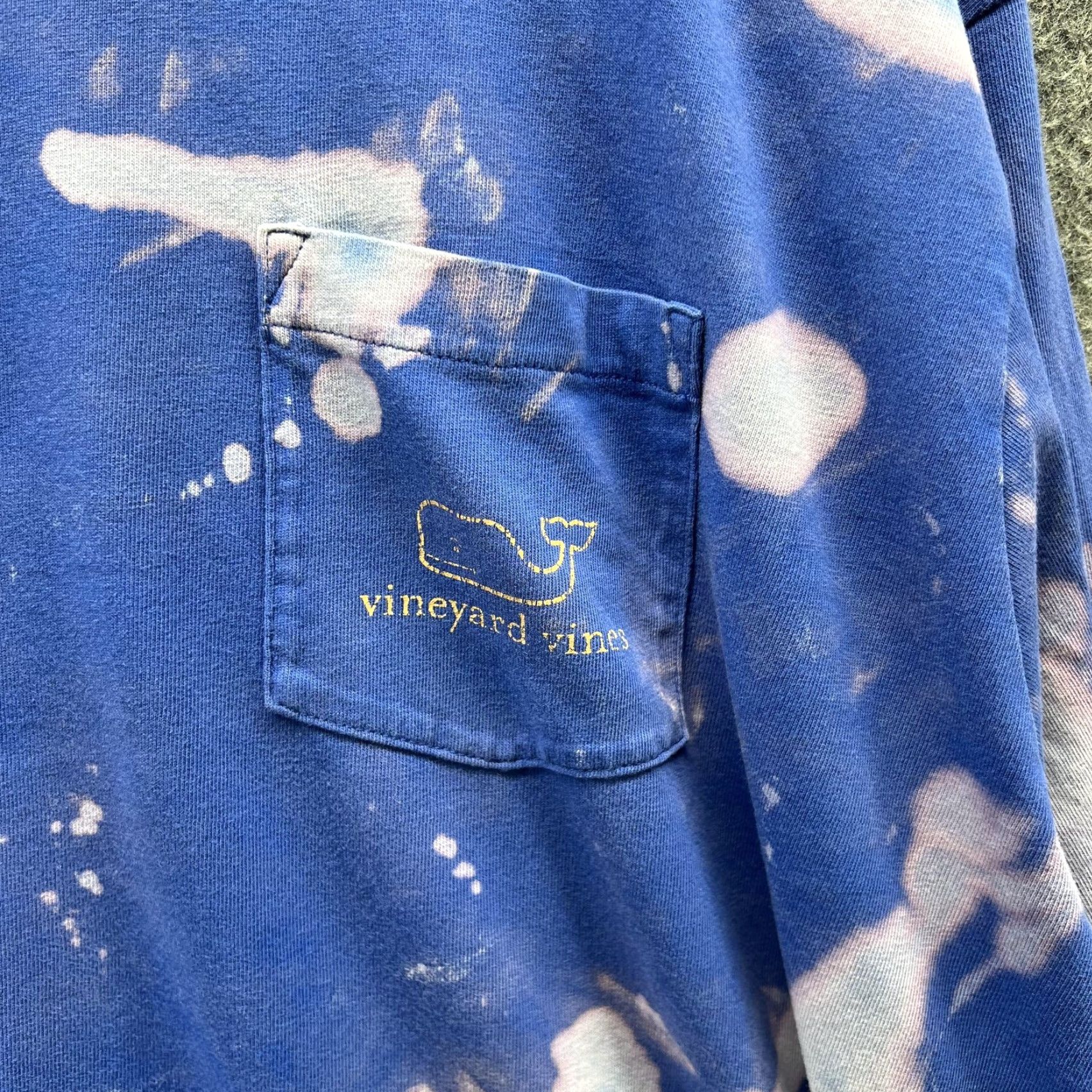 Vineyard Vines VINEYARD VINES Shirt Mens 2XL Blue Long Sleeve Whale Logo Pocket Bleach Dye Shirt Size US XXL / EU 58 / 5 - 5 Thumbnail