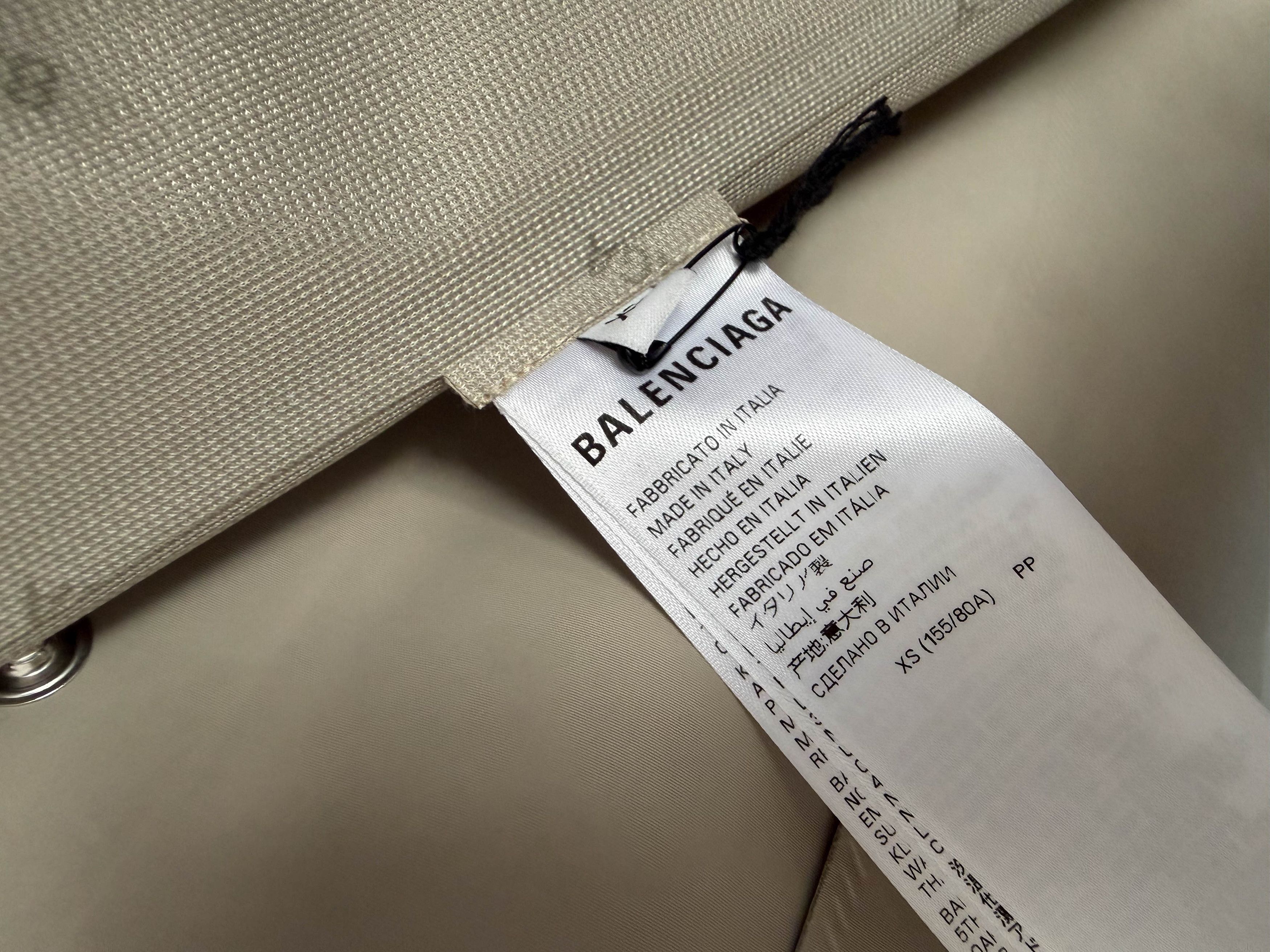 Balenciaga Balenciaga Hooded Trench Coat / Rainjacket Size US XS / EU 42 / 0 - 7 Thumbnail