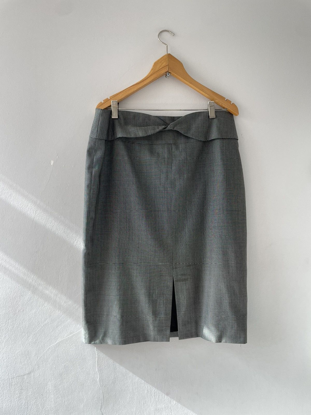 Escada Escada skirt Size 30" / US 8 / IT 44 - 4 Thumbnail