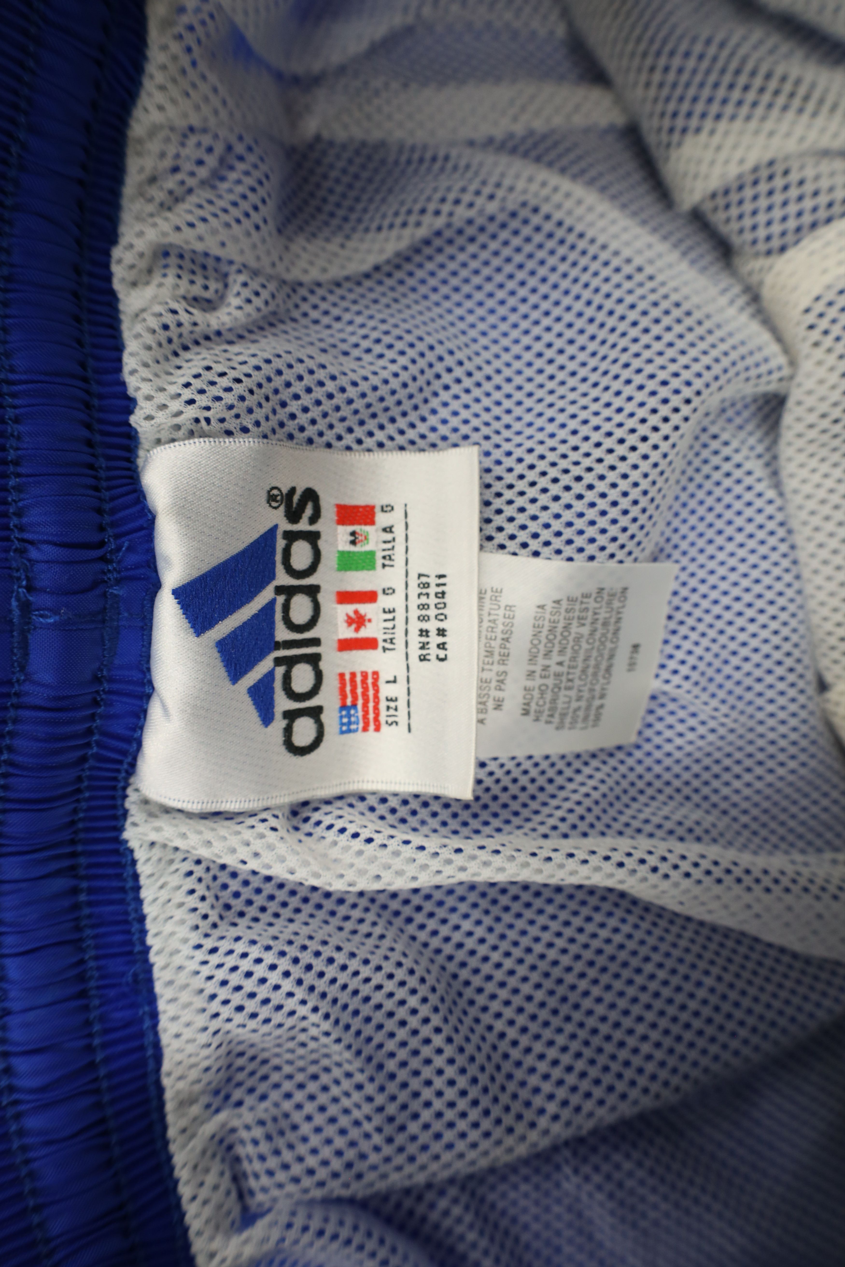 Adidas × Vintage Vintage 90s Adidas Lined Running Jogging Soccer Shorts Nylon Size US 34 / EU 50 - 7 Thumbnail