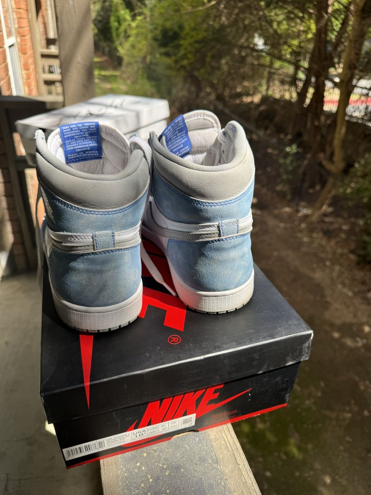 Nike JORDAN 1 HYPER ROYAL MEN SIZE 10.5 Size US 10.5 / EU 43-44 - 5 Thumbnail